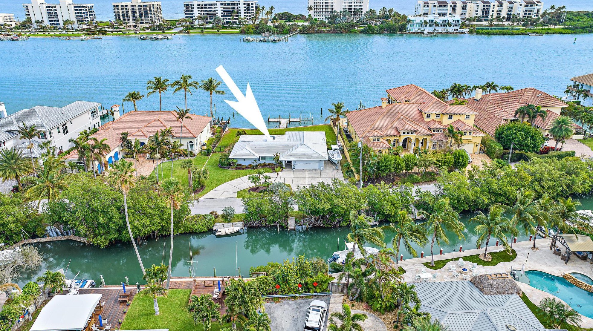 19696 Harbor Rd, Jupiter, FL 33469-2328