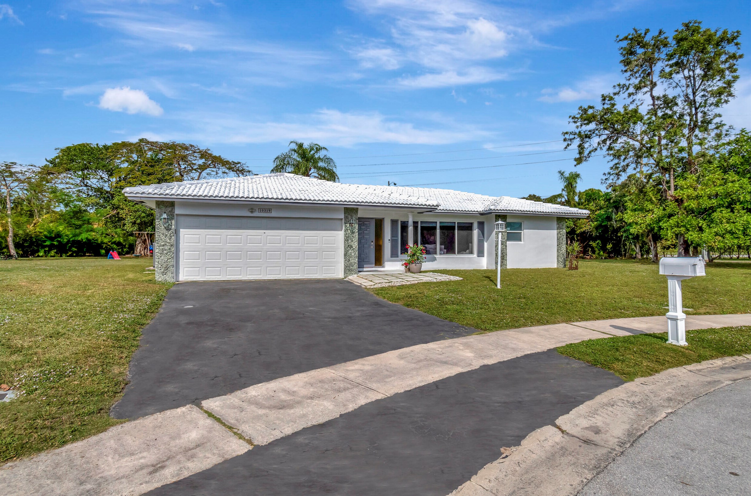 10319 Eastport Ct, Boca Raton, FL 33428-4210