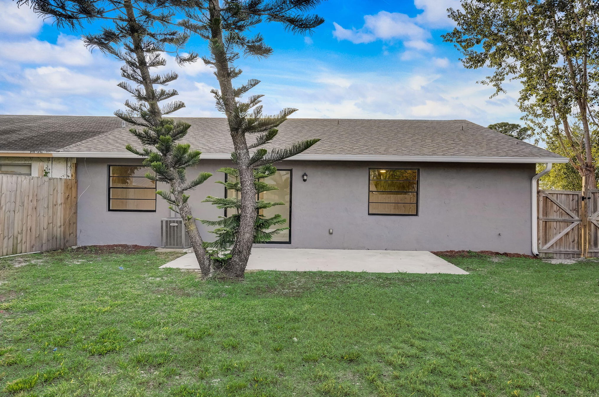 4365 Nimrod Ln, Stuart, FL 34997-5568