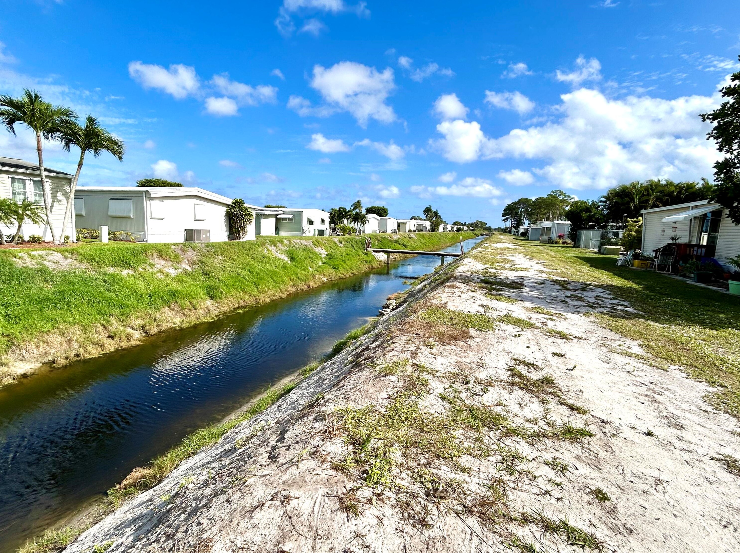 10008 Granada Bay, Boynton Beach FL  33436-2222 exterior