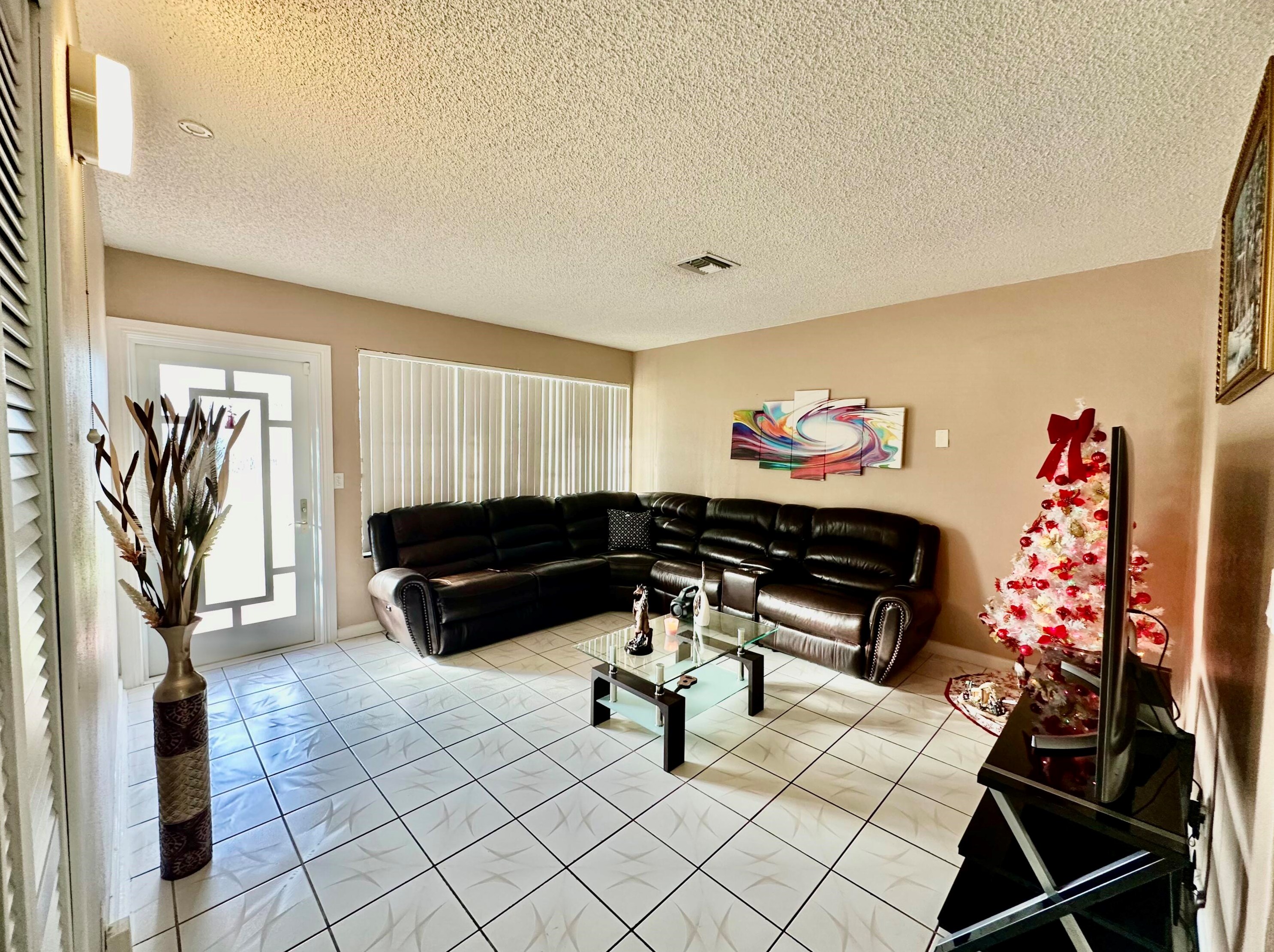 108 San Juan Dr, Lake Worth, FL 33461-2014