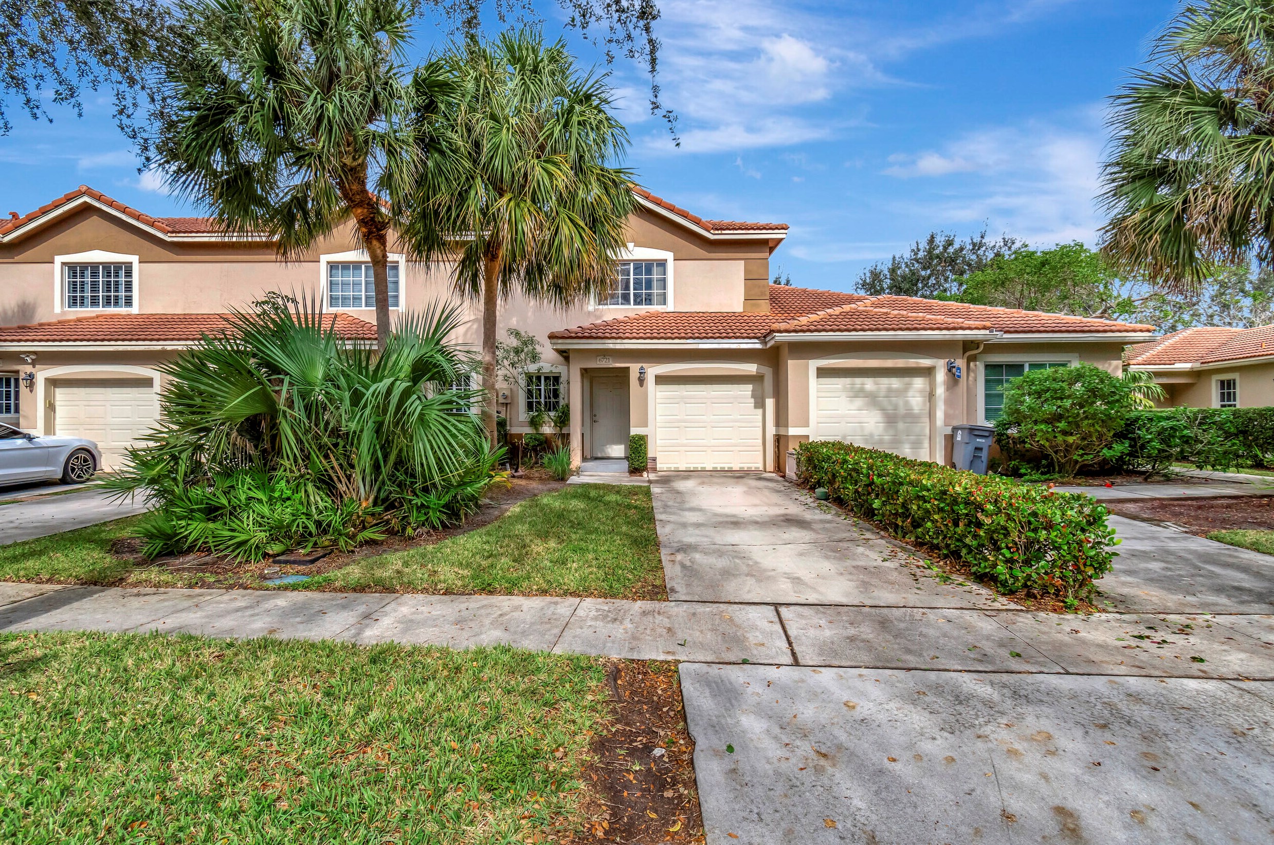 6721 Old Farm Trl, Boynton Beach, FL 33437-7905