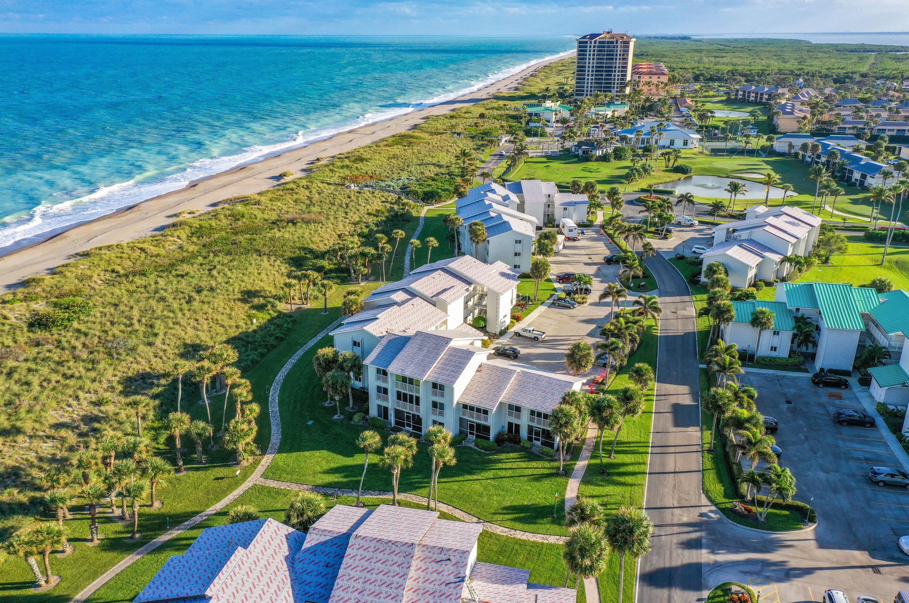 2400 Ocean Dr, Fort Pierce FL 81111-8018 exterior