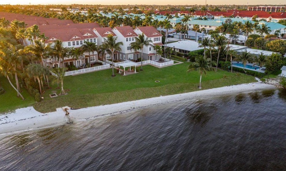 121 Ocean Cay Way, Lake Worth, FL 33462-6510