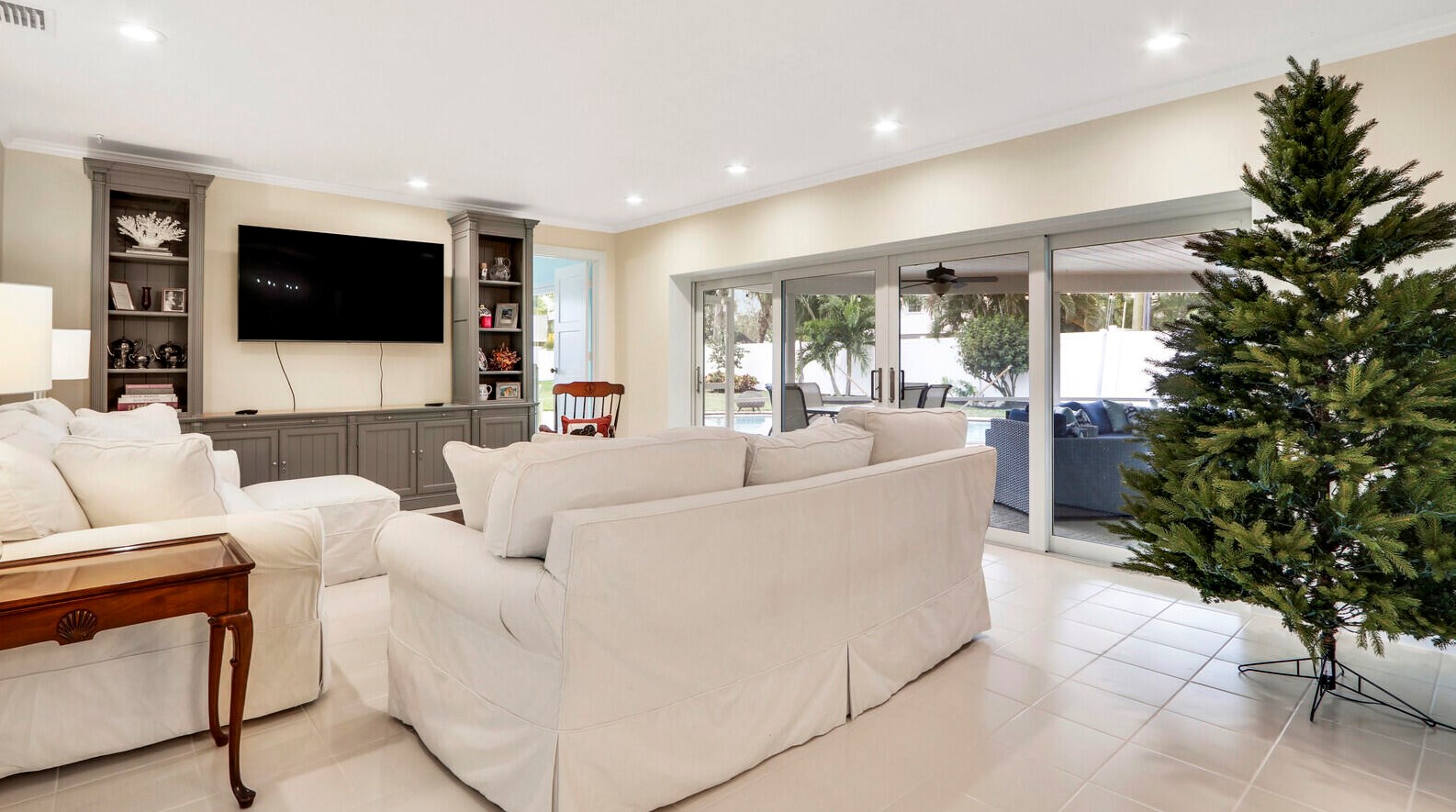 41 Golfview Dr, Jupiter FL 33469-1942 exterior