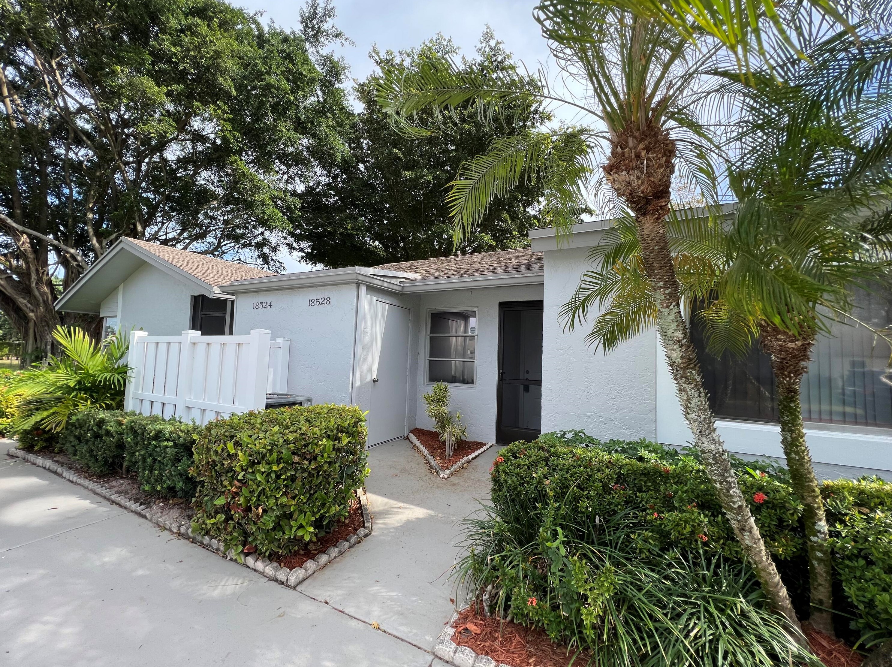 18528 Hidden Way, Boca Raton, FL 33496