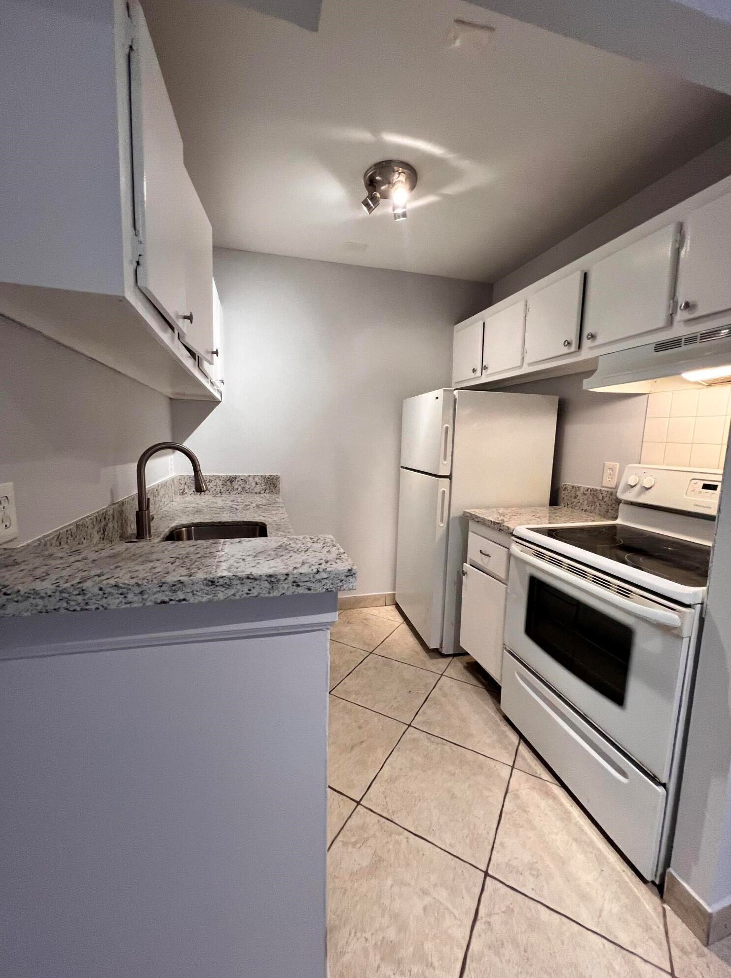 1500 N Congress Ave #c12, West Palm Beach, FL 33401