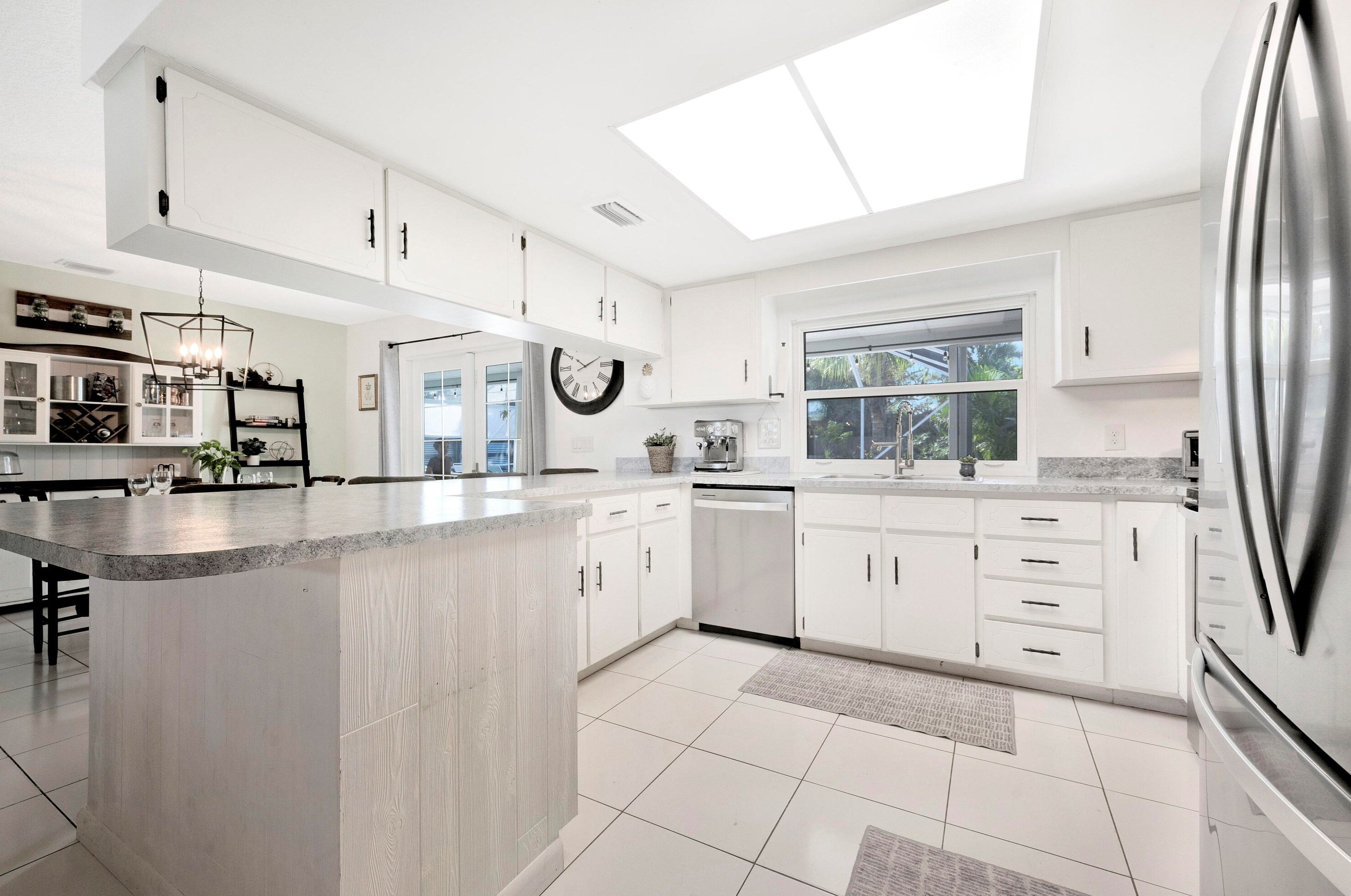 1104 12th Ter, Stuart FL  34994-9678 exterior