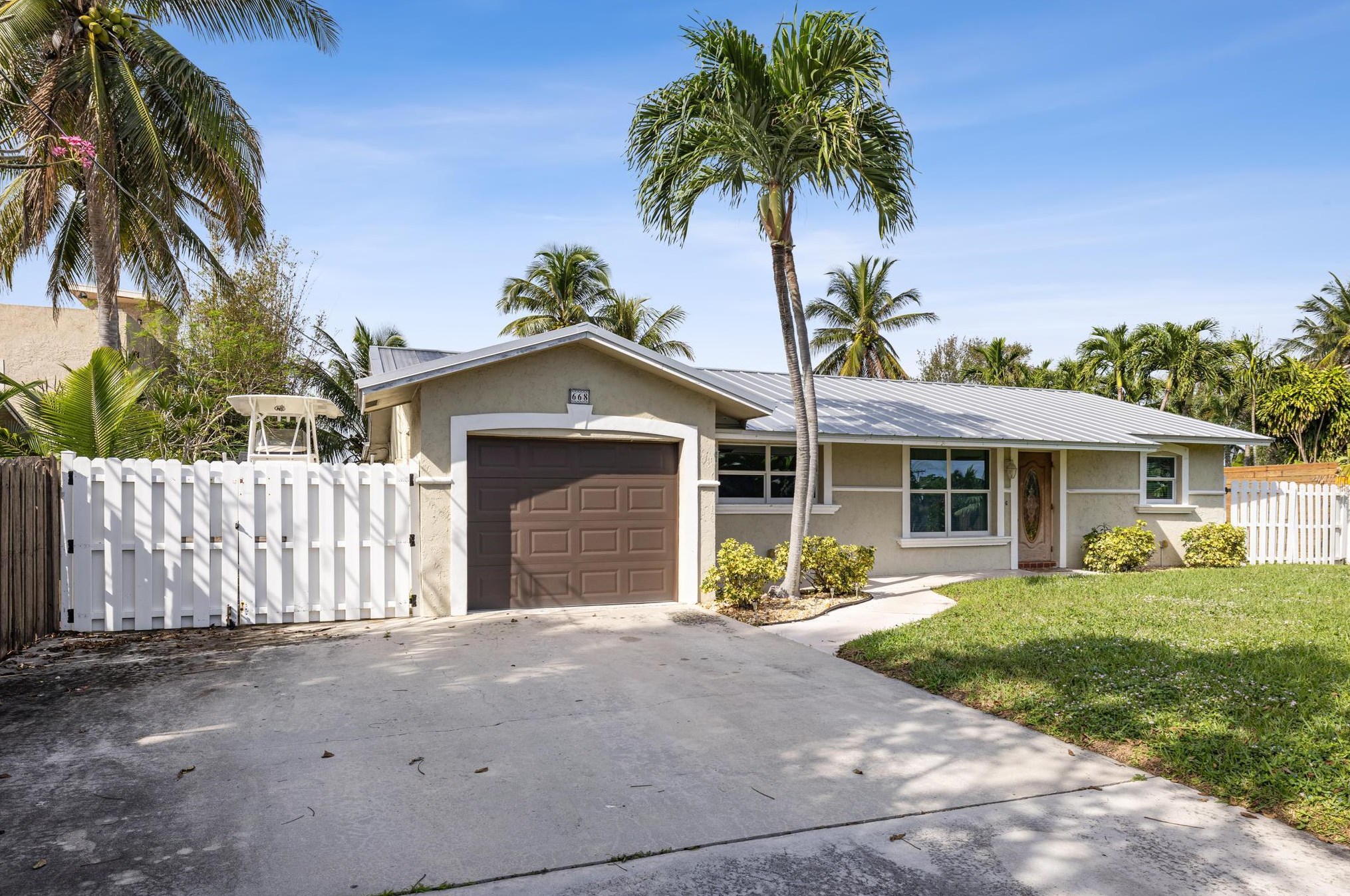 668 Eagle Dr, Delray Beach, FL 33444