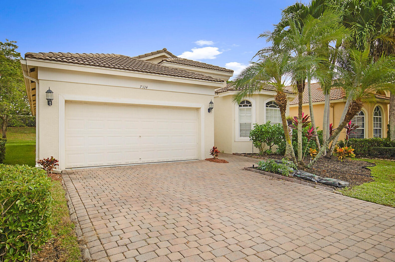 7324 Viale Sonata, Lake Worth, FL 33467-5230