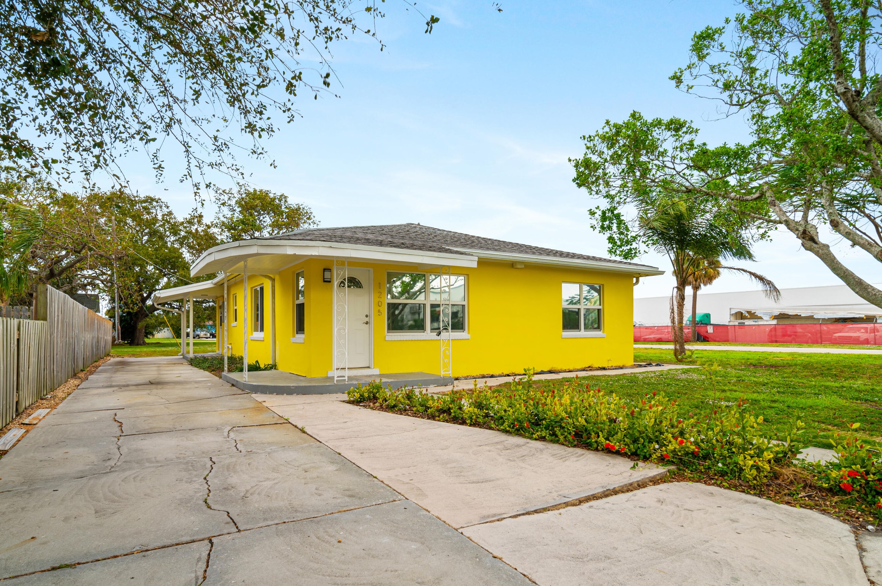 1205 Longwood St, West Palm Beach, FL 33401
