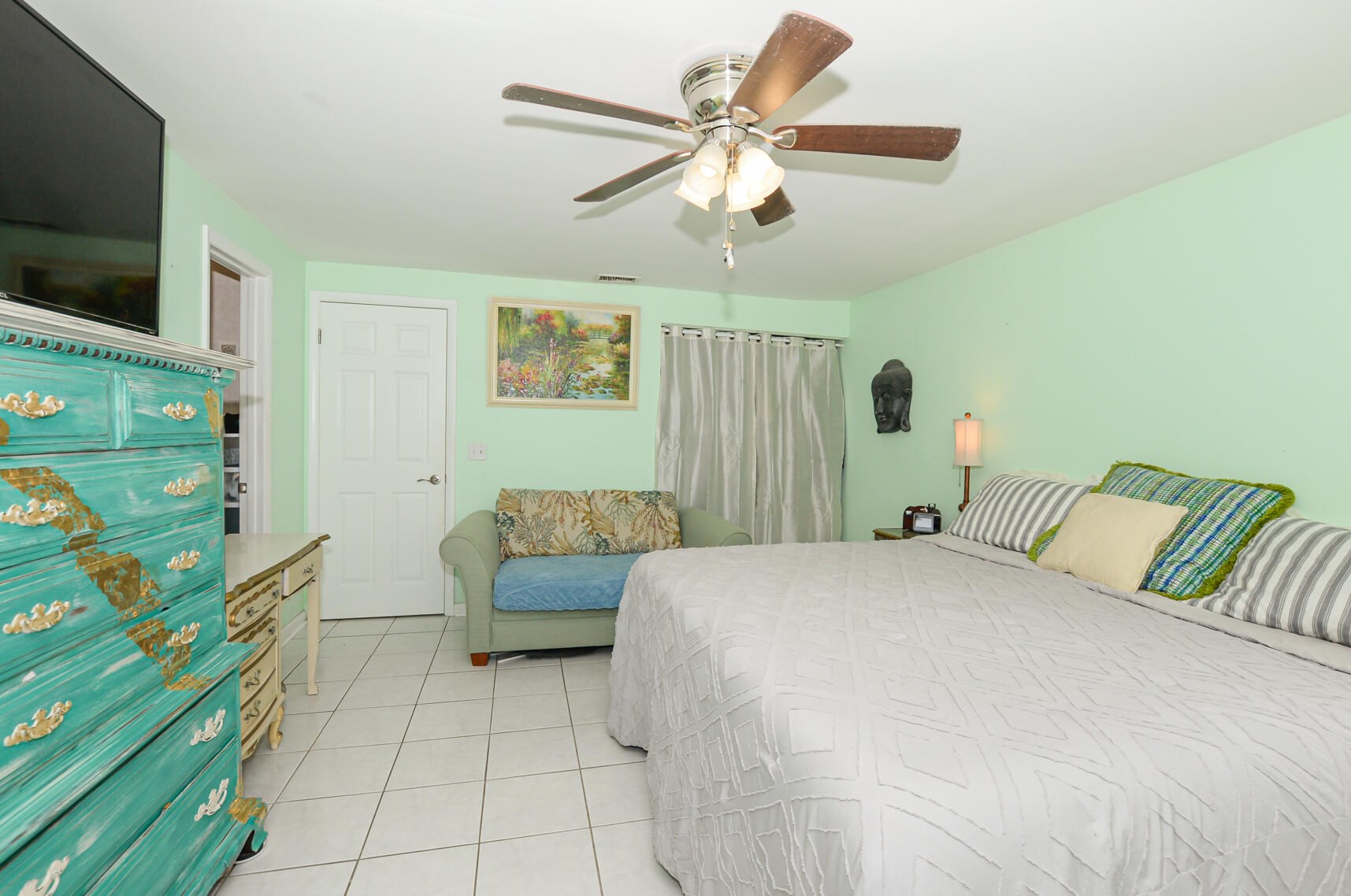 201 Thornhill Dr, Fort Pierce FL  34984-4467 exterior