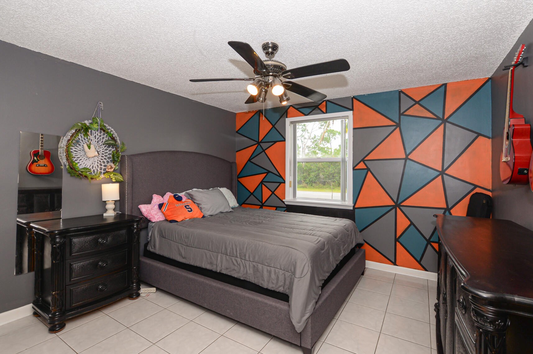 201 Thornhill Dr, Fort Pierce FL  34984-4467 exterior