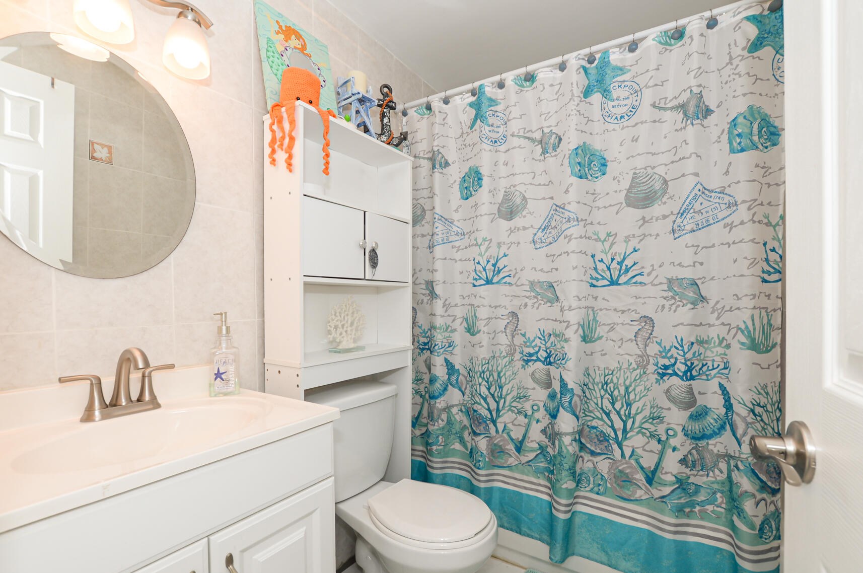 201 Thornhill Dr, Fort Pierce FL  34984-4467 exterior