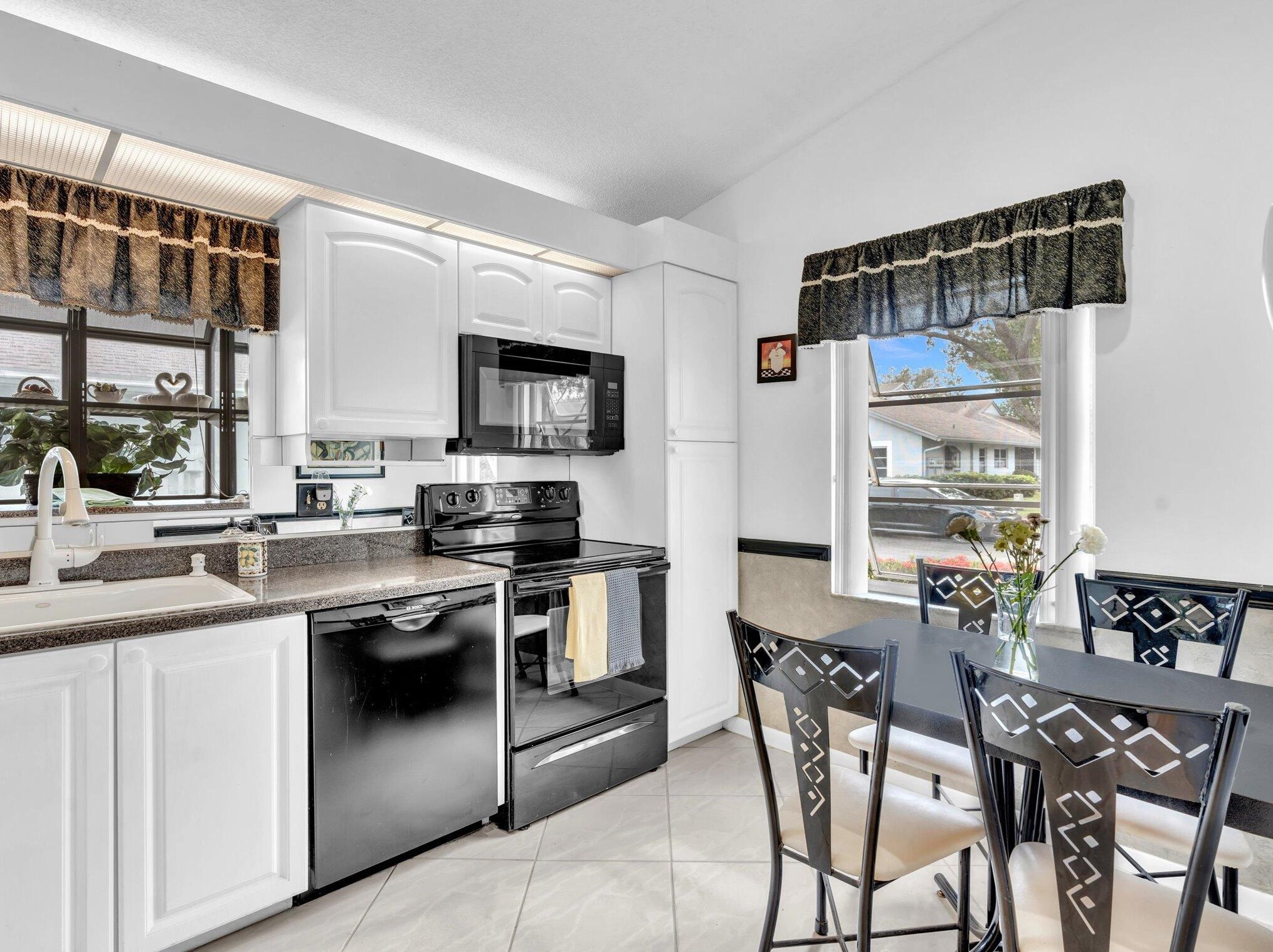 8625 Jasmine Way, Boca Raton FL 33496-5077 exterior