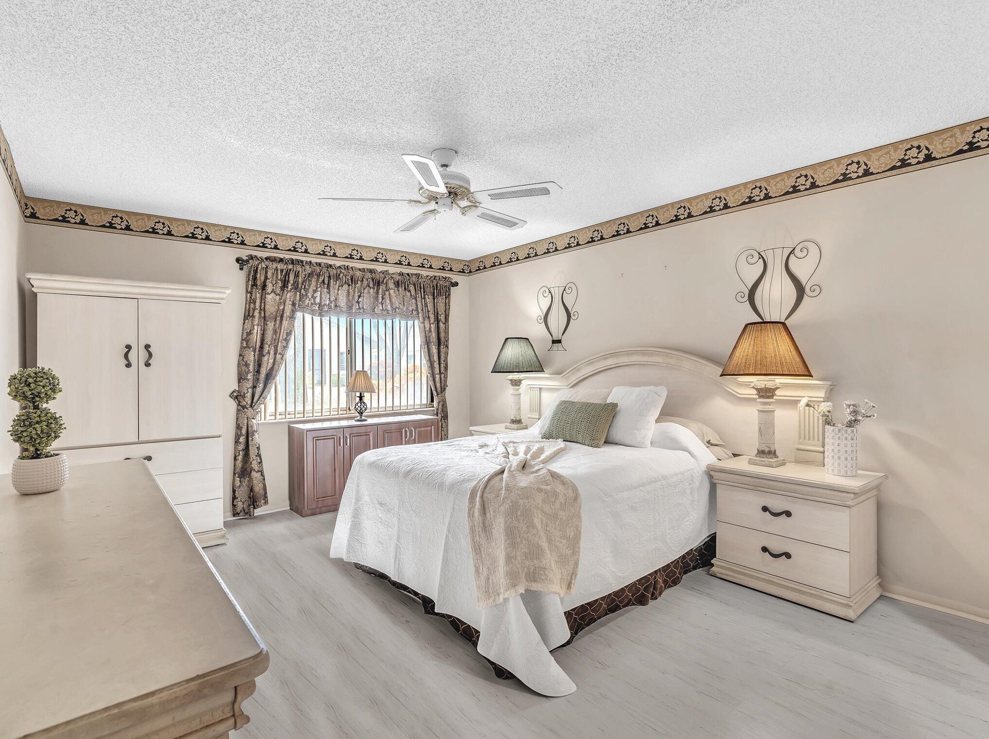 8625 Jasmine Way, Boca Raton FL 33496-5077 exterior