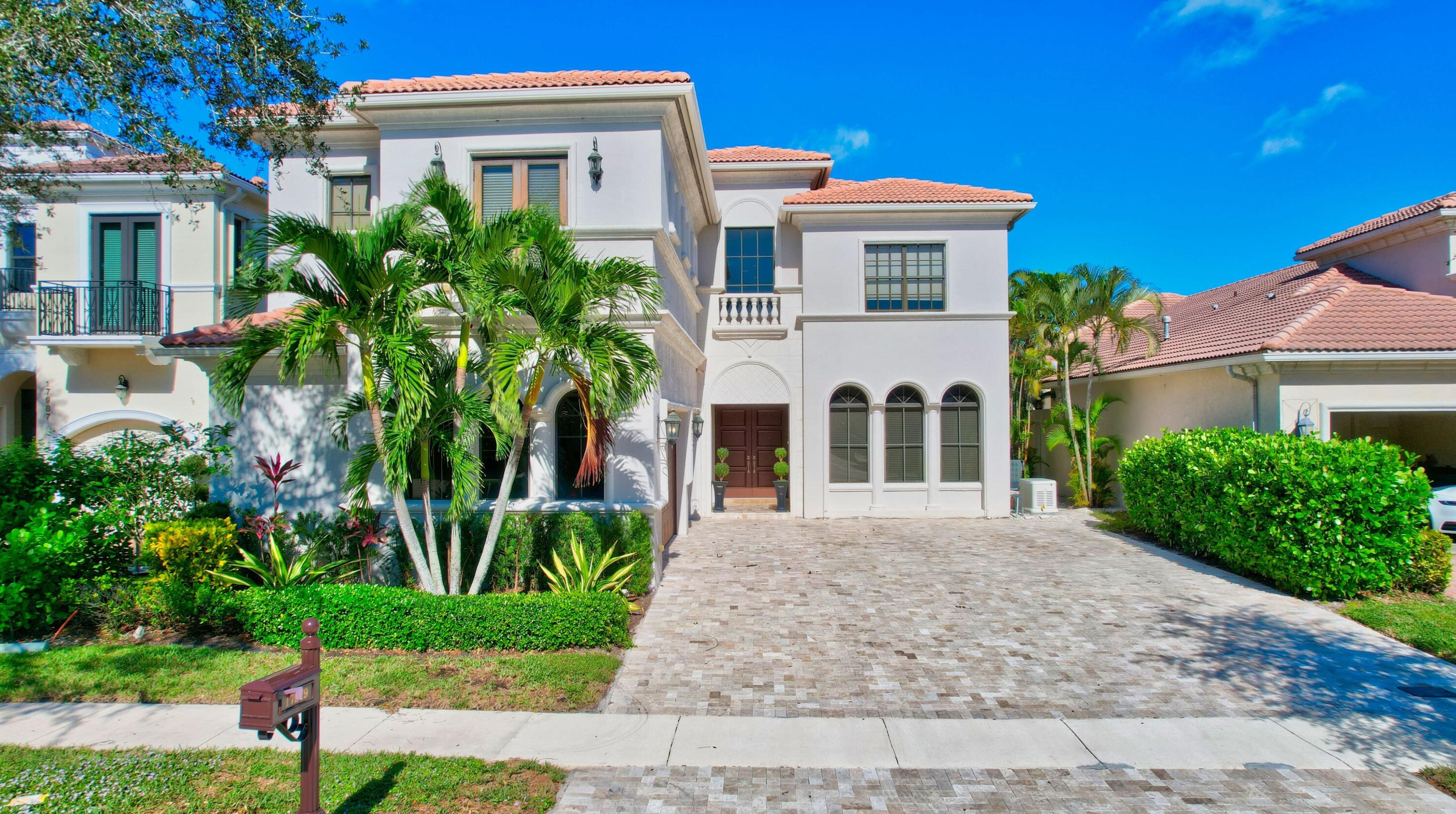 17979 Lake Azure Way, Boca Raton, FL 33496-1049