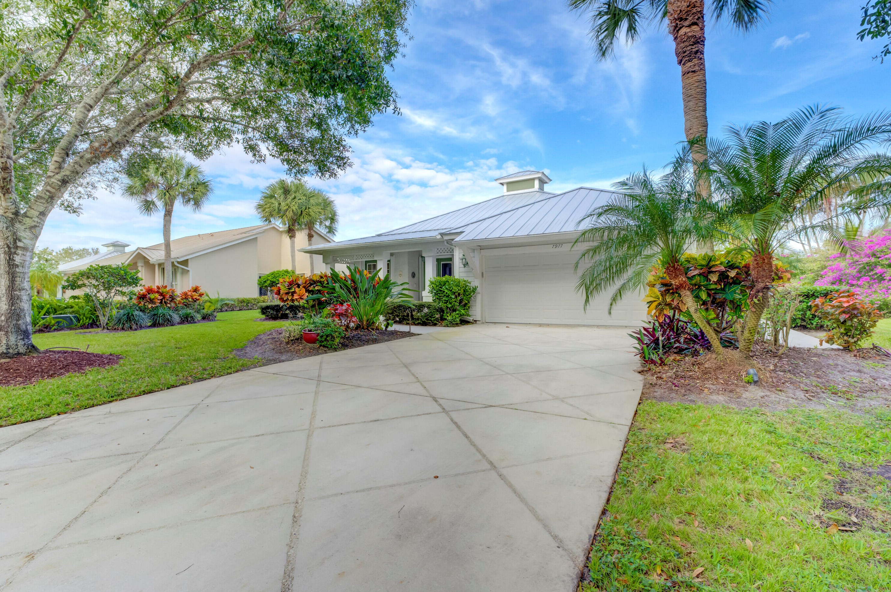 7977 Mammoth Dr, Hobe Sound, FL 33455-7894
