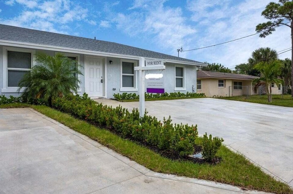 5171 Clouse Rd, West Palm Beach, FL 33417
