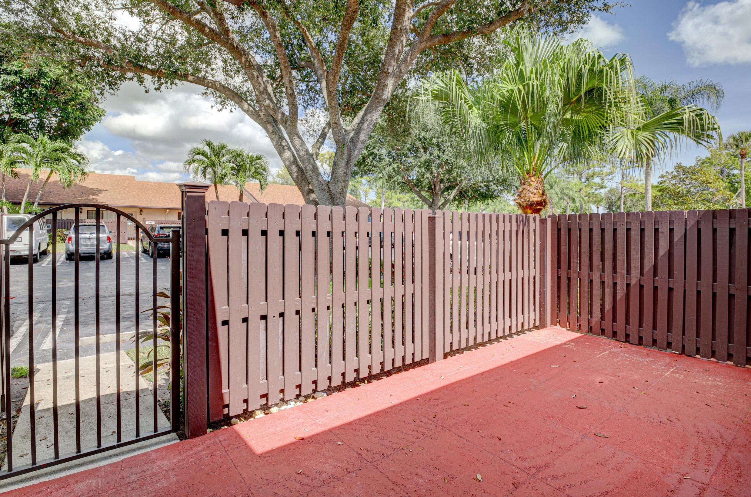 604 Sea Pine Way #c, West Palm Beach, FL