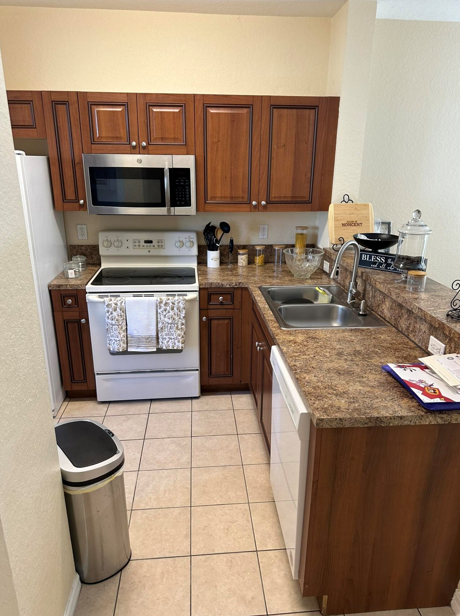 1943 Hibiscus Ln, West Palm Beach, FL 33404