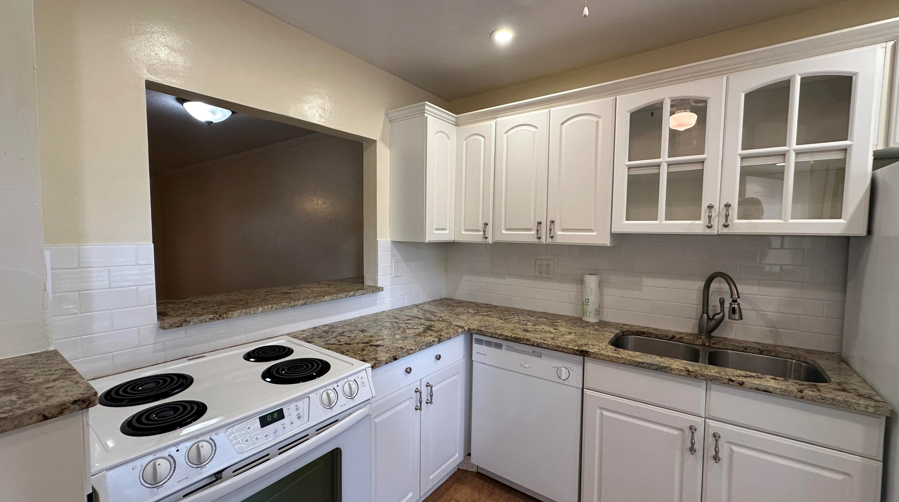139 Sparrow Dr #2d, West Palm Beach, FL 33411