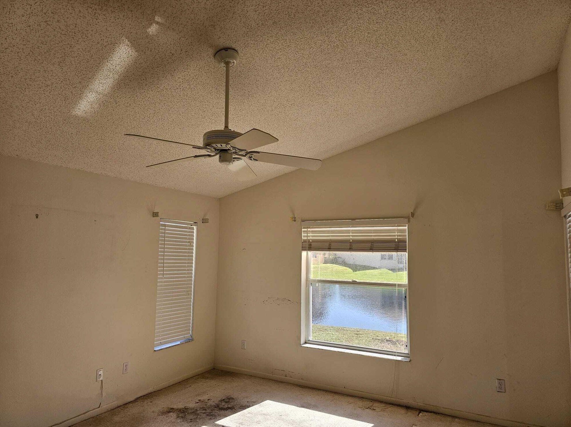 1158 Lombardy Dr, Fort Pierce FL  34986-2181 exterior