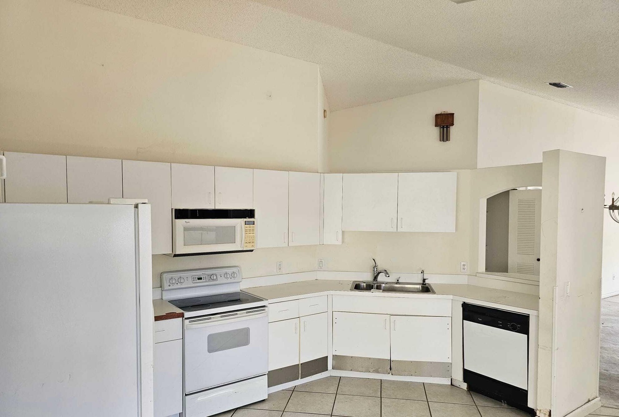 1158 Lombardy Dr, Fort Pierce FL  34986-2181 exterior