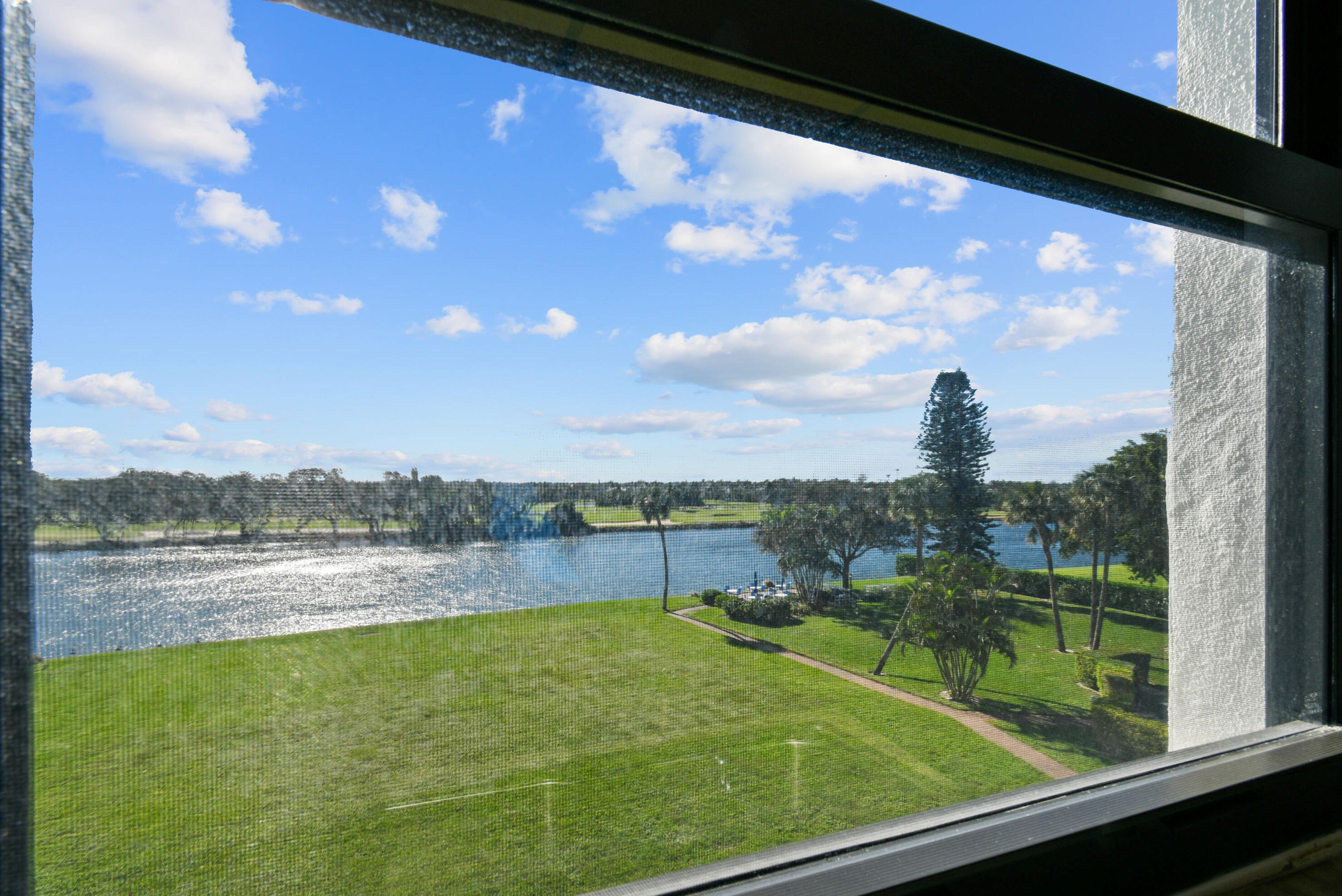 336 Golfview Rd, West Palm Beach FL  33408-3504 exterior