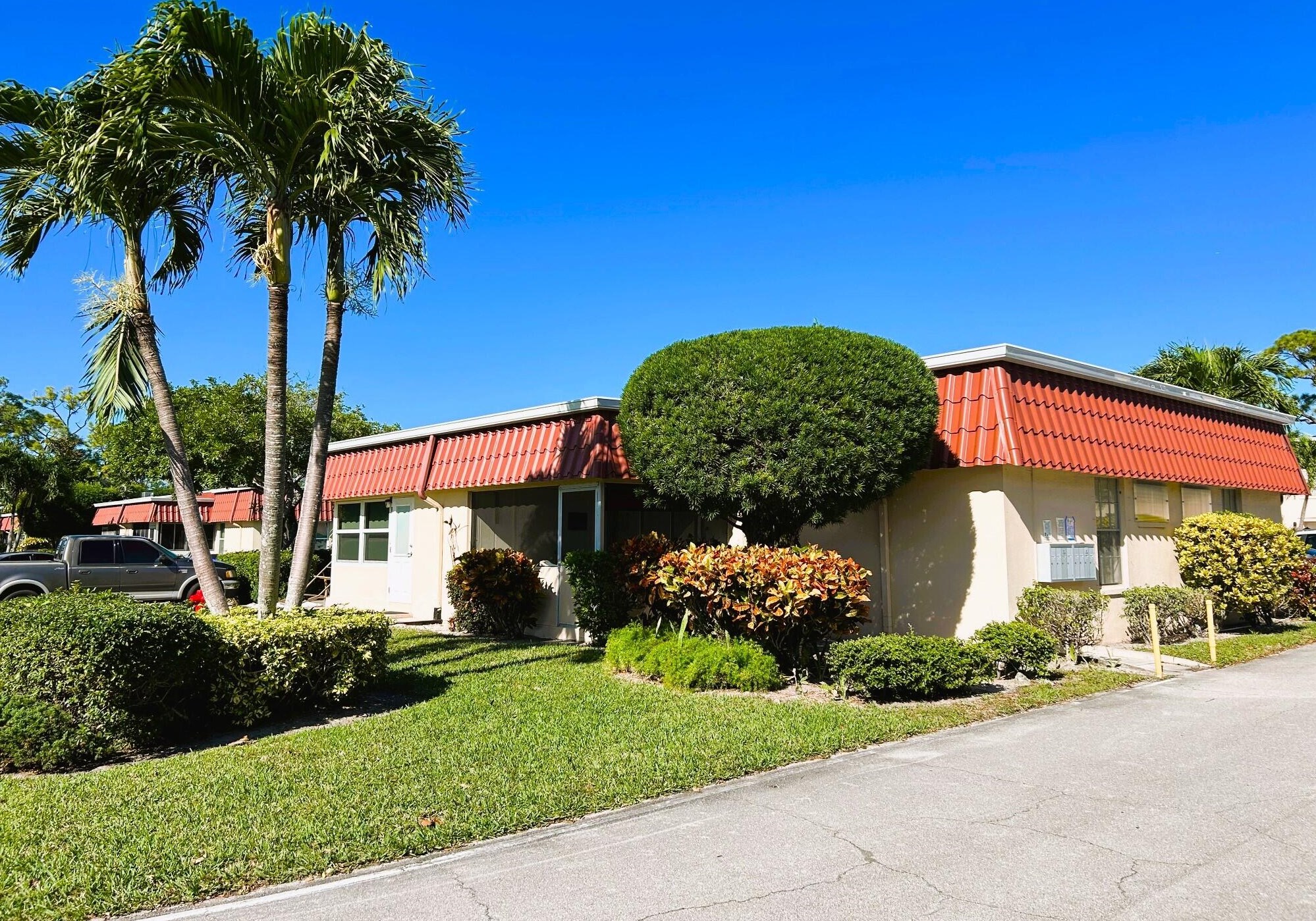 629 Marlboro Oval, Lake Worth, FL 33467-2672