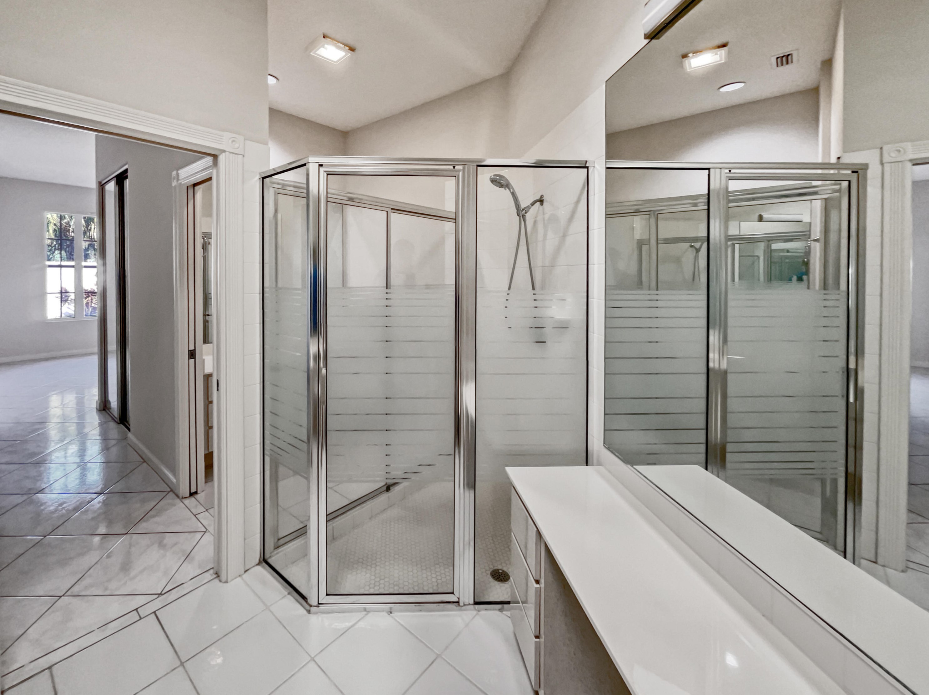 296 Bentley Cir, Fort Pierce FL  34986-2456 exterior