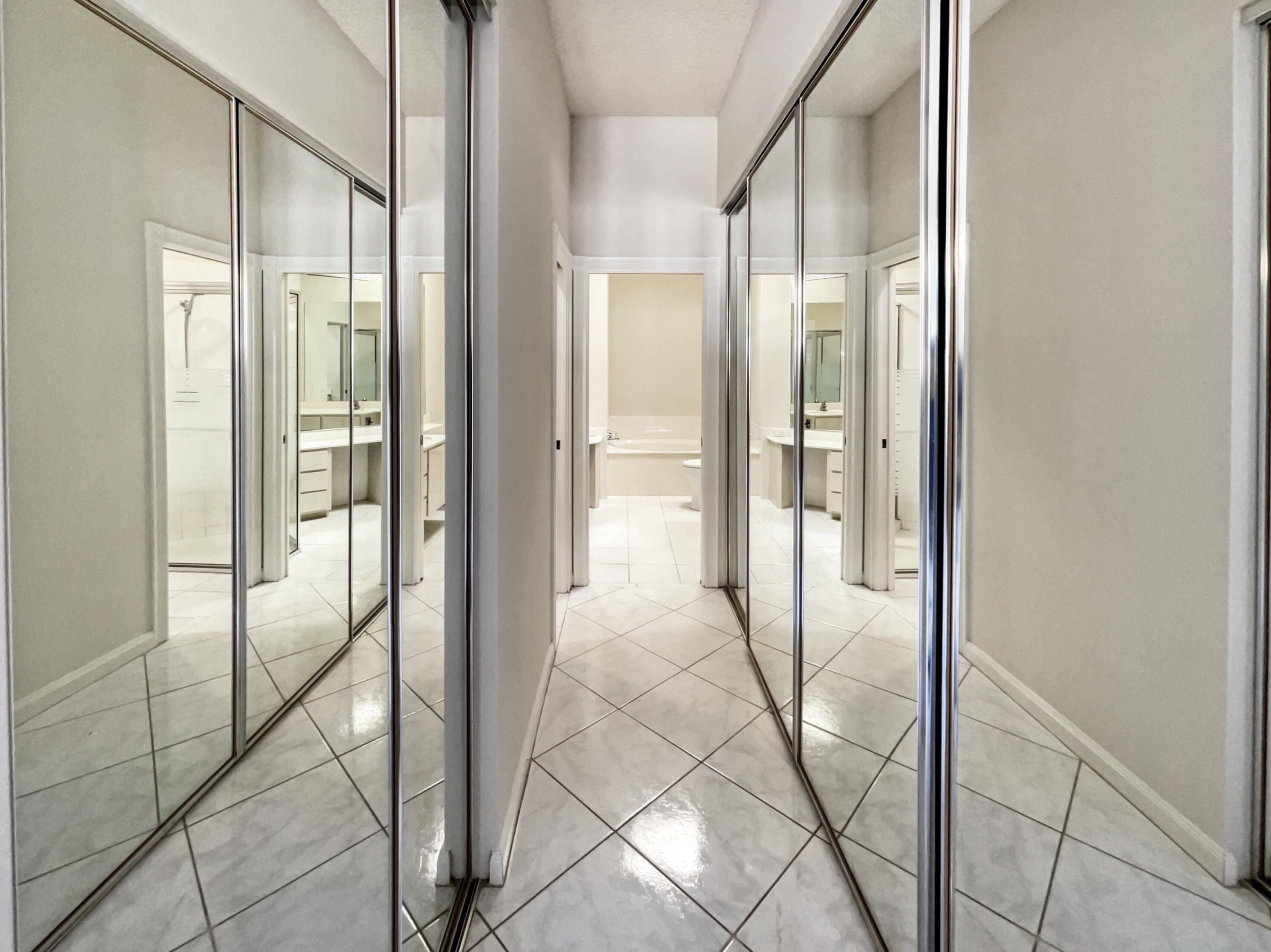 296 Bentley Cir, Fort Pierce FL  34986-2456 exterior