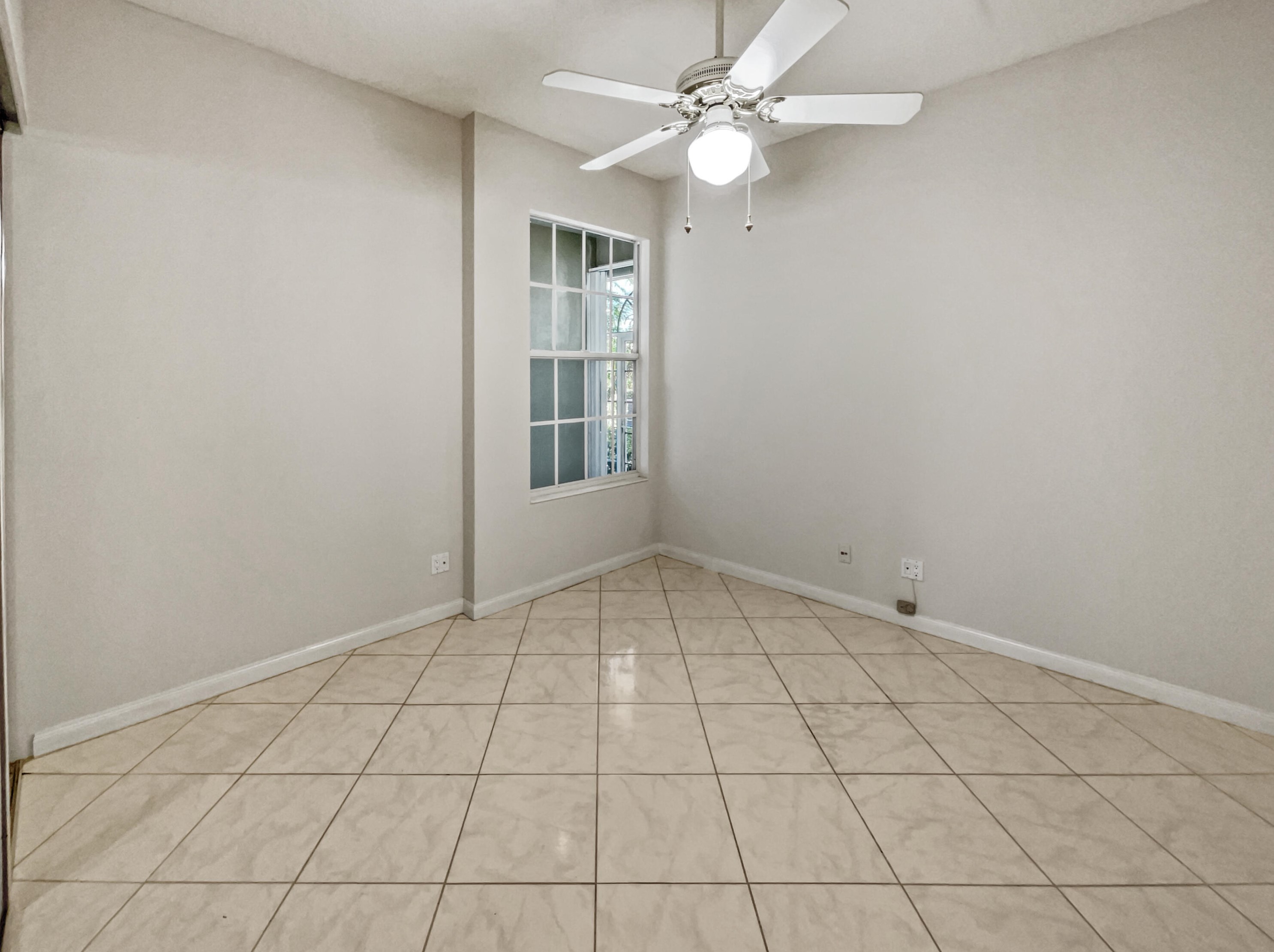 296 Bentley Cir, Fort Pierce FL  34986-2456 exterior