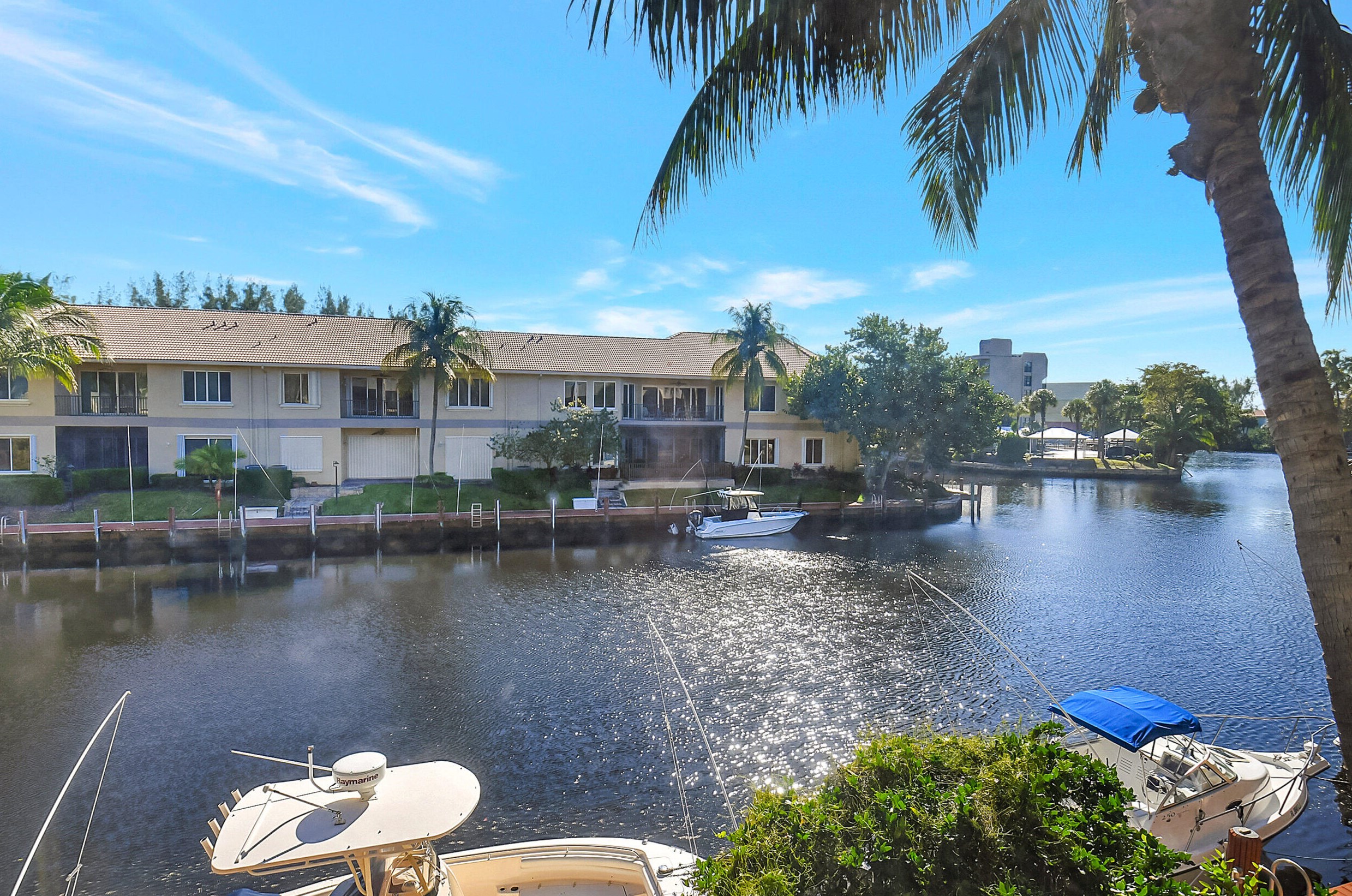 1 Royal Palm Way #2020, Boca Raton, FL 33432