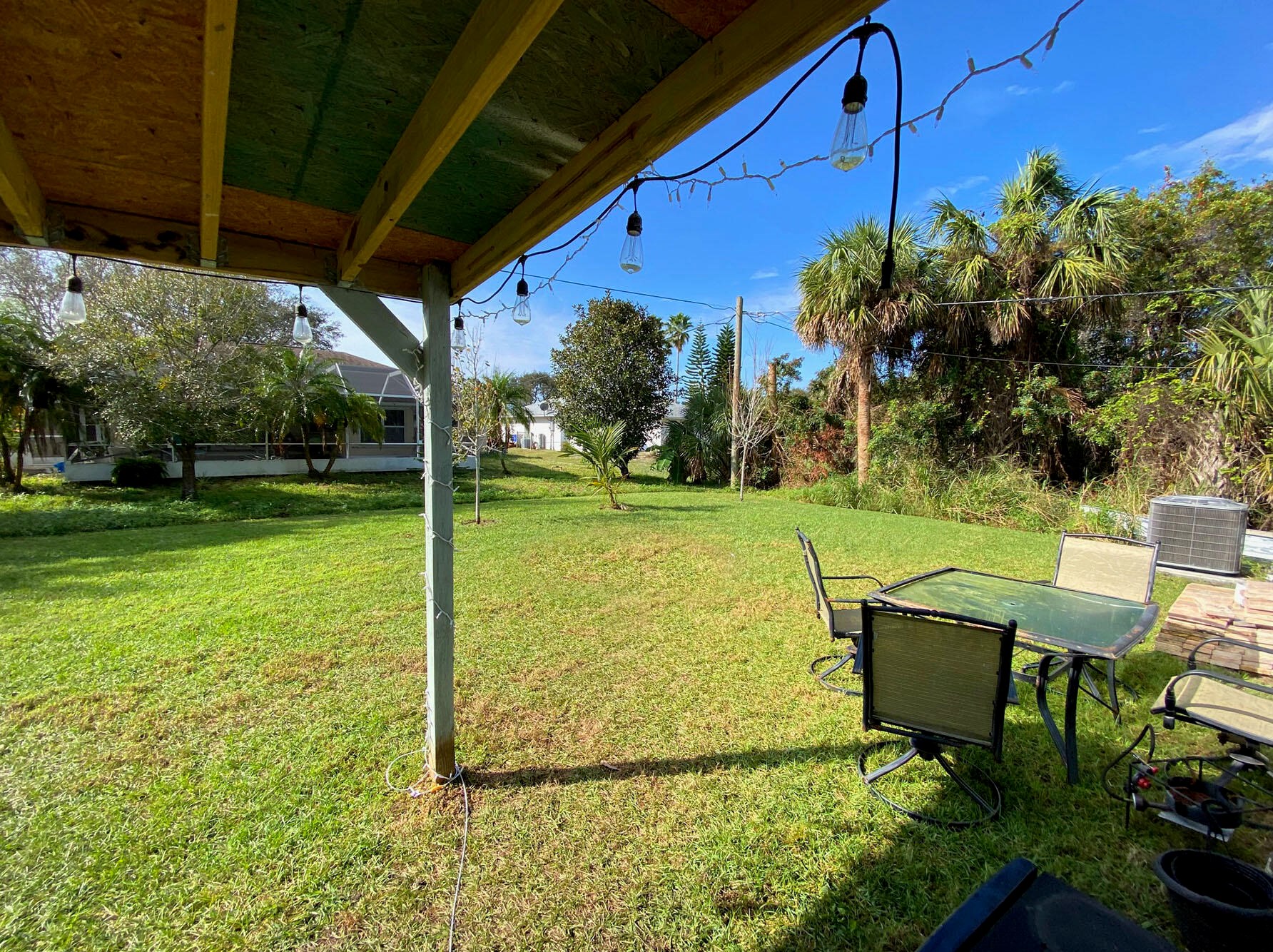 561 Perch Ln, Sebastian FL  32958-4913 exterior