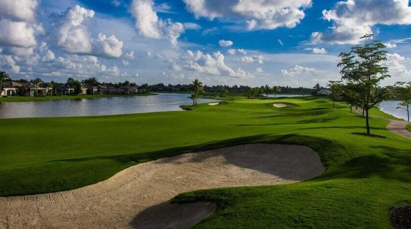 6910 Fairway Lk Dr, Boynton Beach FL 33472-6807 exterior