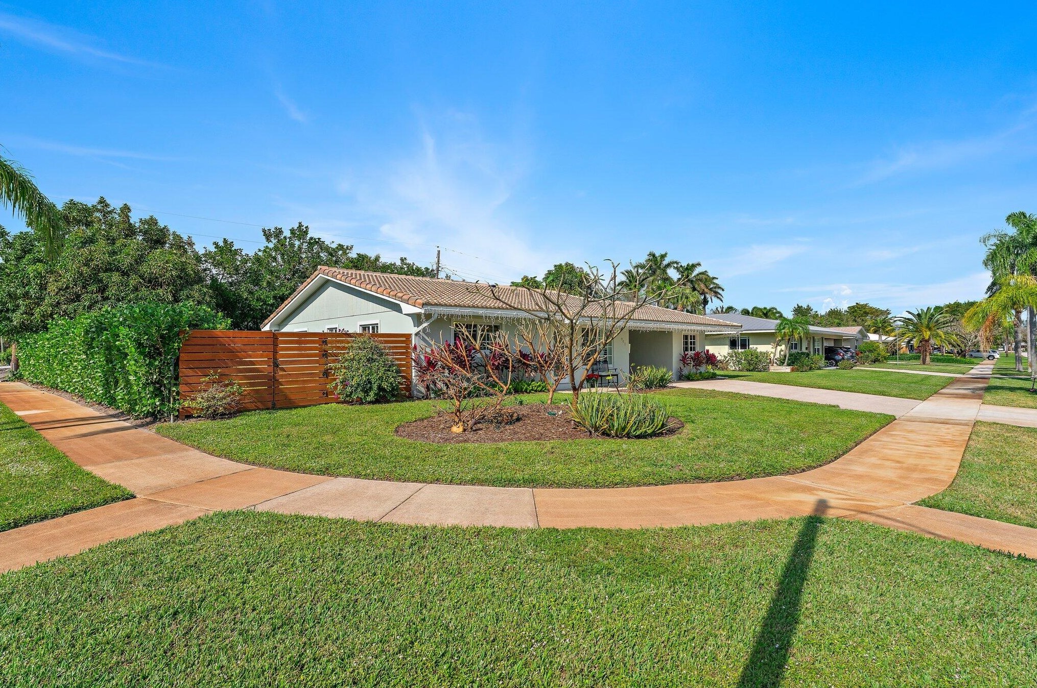901 Westwind Dr, West Palm Beach, FL 33408-4218