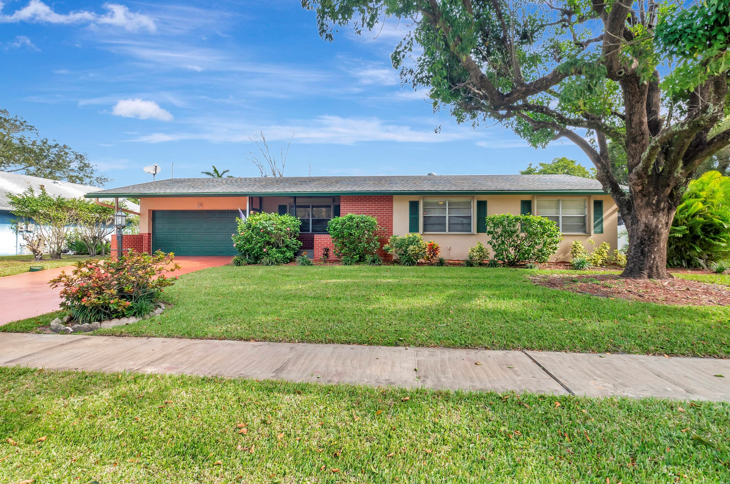 8258 Rose Marie Ave, Boynton Beach, FL 33472-1075