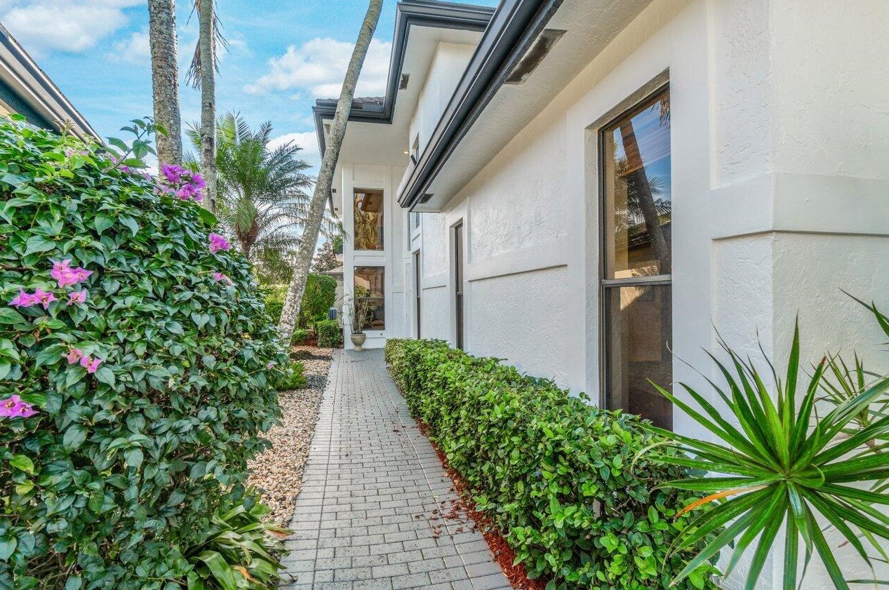 5529 Steeple Chase, Boca Raton FL  33496-2405 exterior