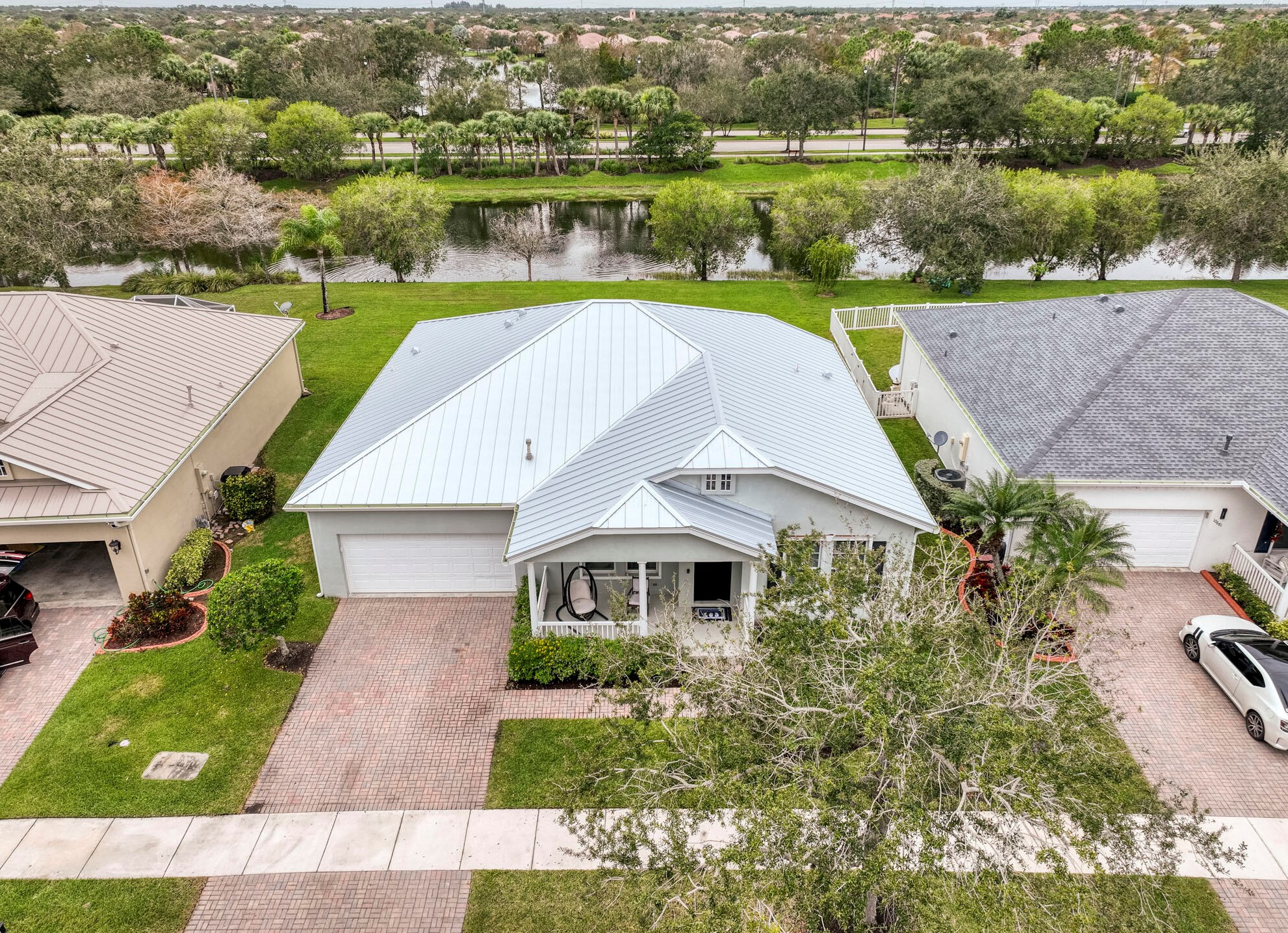 10691 Waterway Ln, Fort Pierce FL  34987-1910 exterior