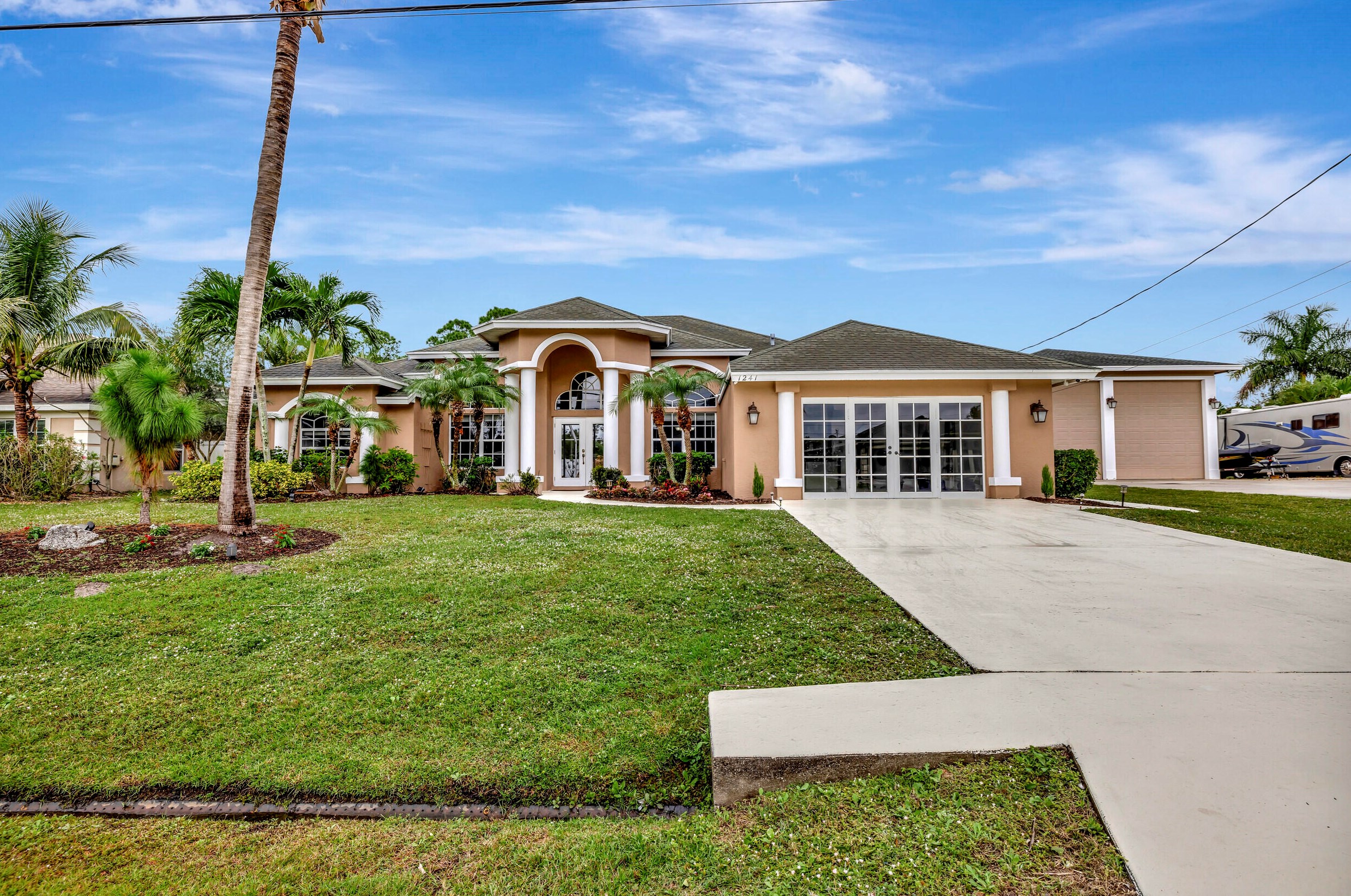 1241 Sw Marmore Ave, Fort Pierce, FL 34953