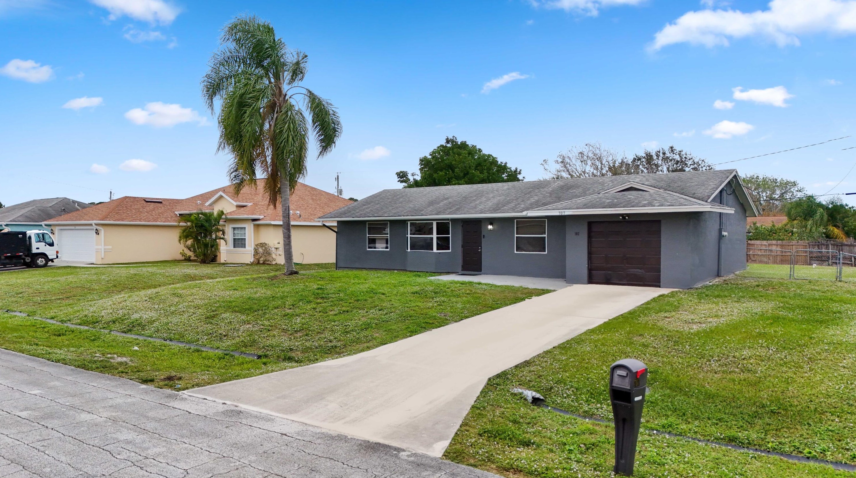 707 Ancona Rd, Fort Pierce FL  34953-1990 exterior