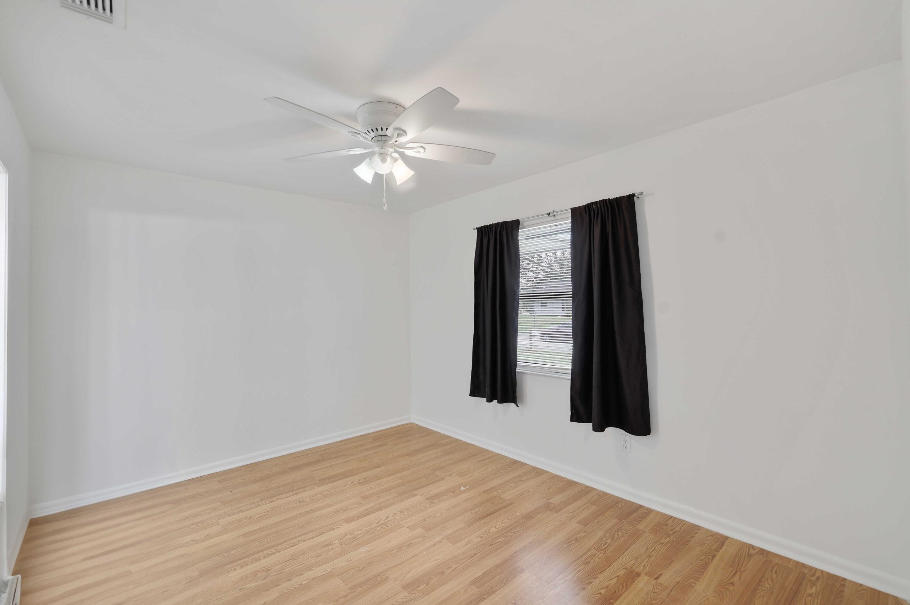 707 Ancona Rd, Fort Pierce FL  34953-1990 exterior