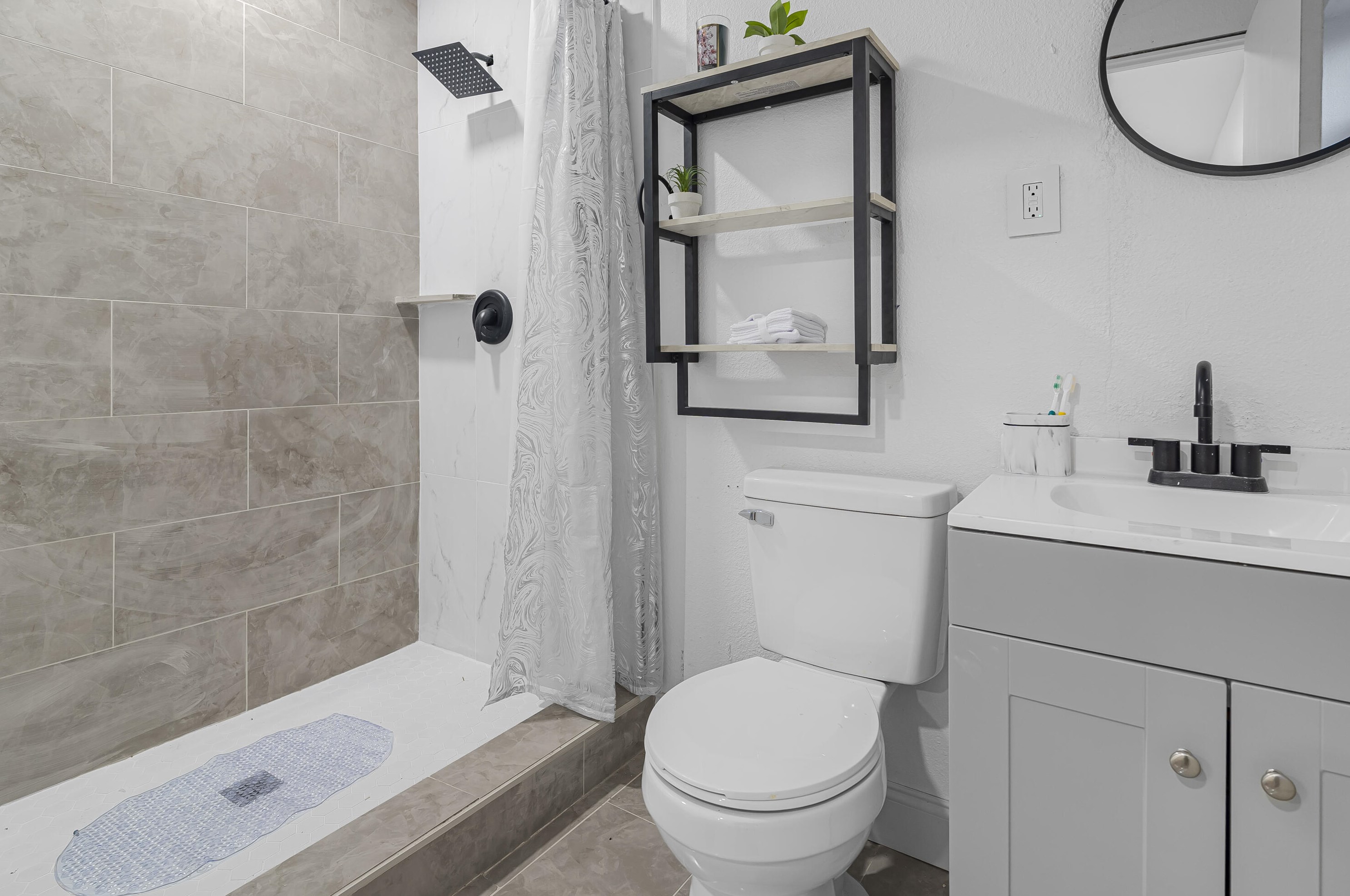 102 41st St, Fort Pierce FL  34947-2587 exterior