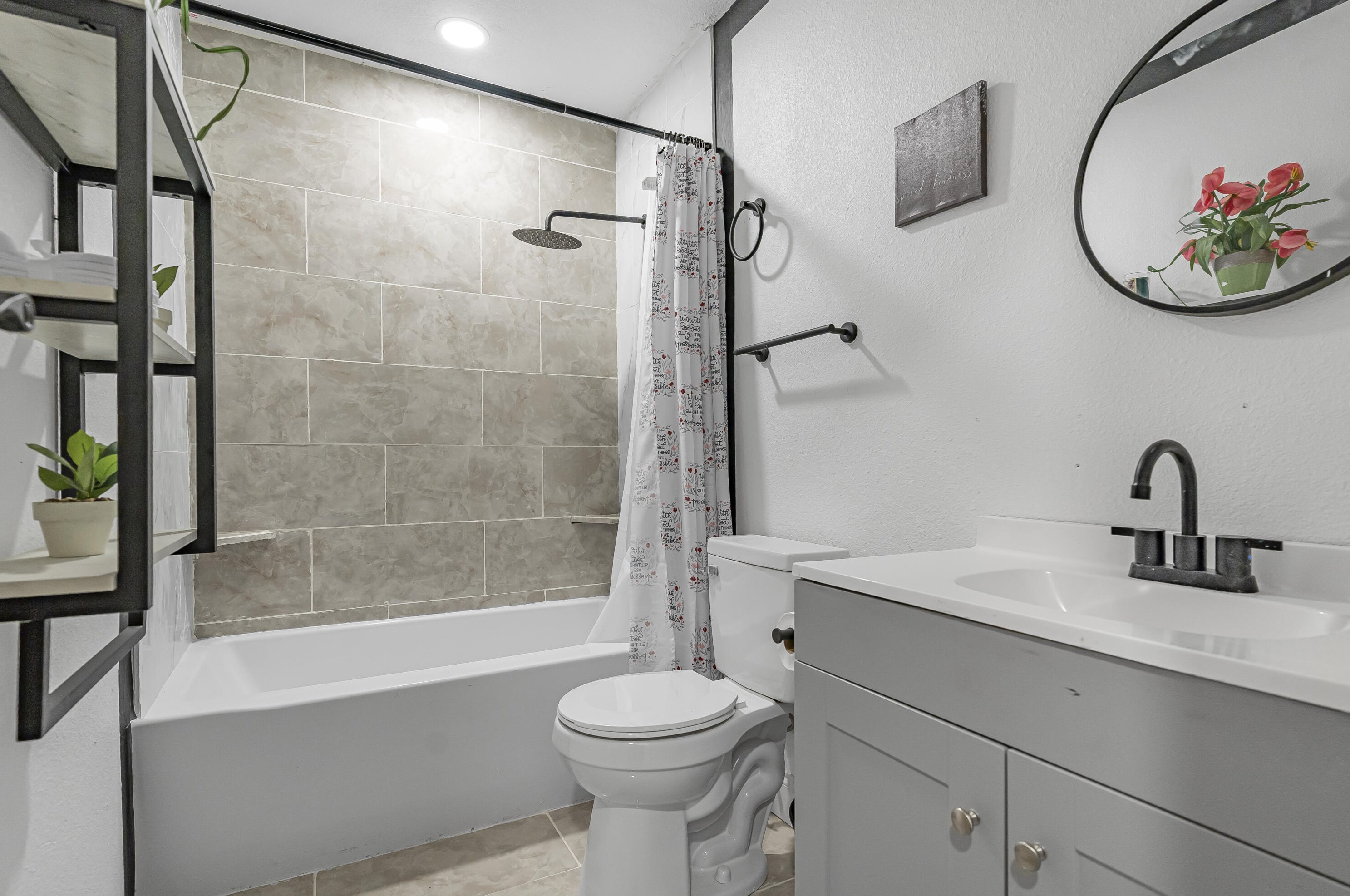 102 41st St, Fort Pierce FL  34947-2587 exterior