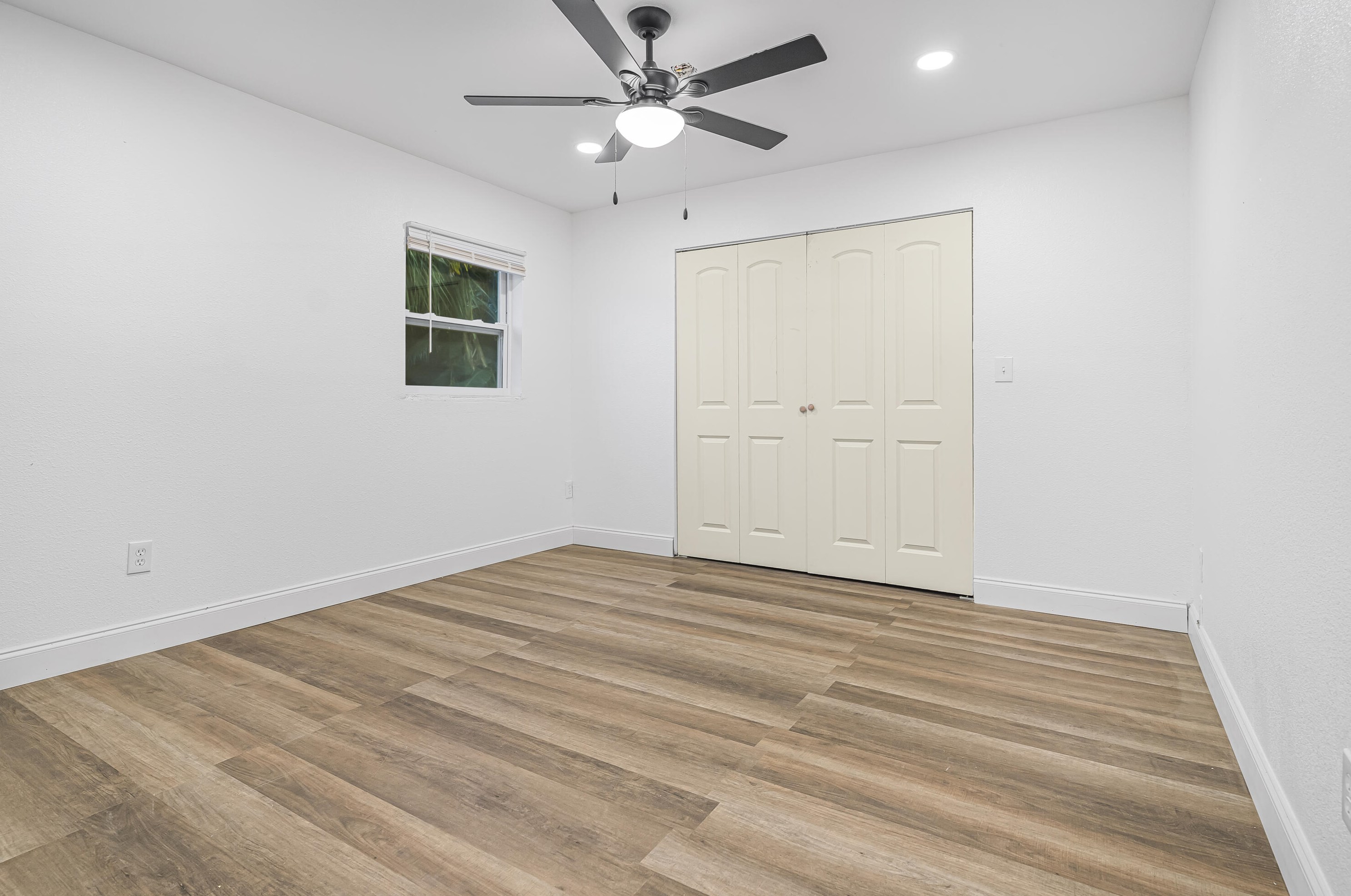 102 41st St, Fort Pierce FL  34947-2587 exterior