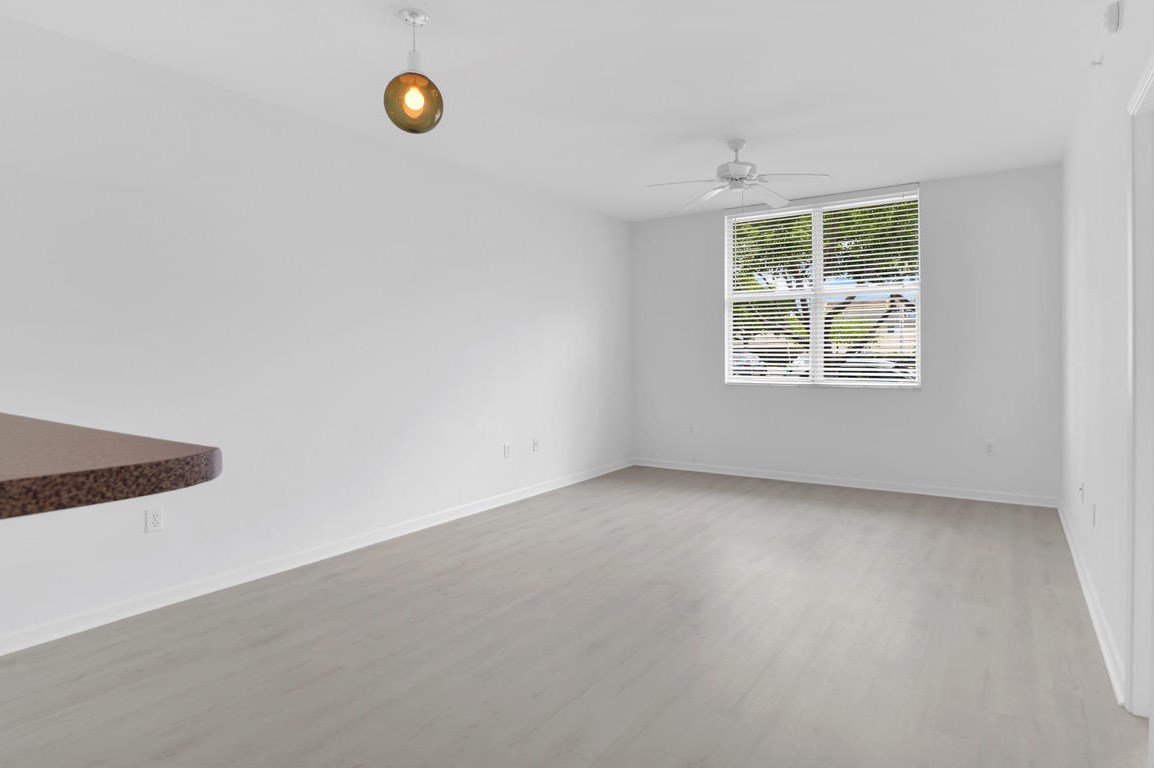 1900 Van Buren St #122b, Hollywood, FL