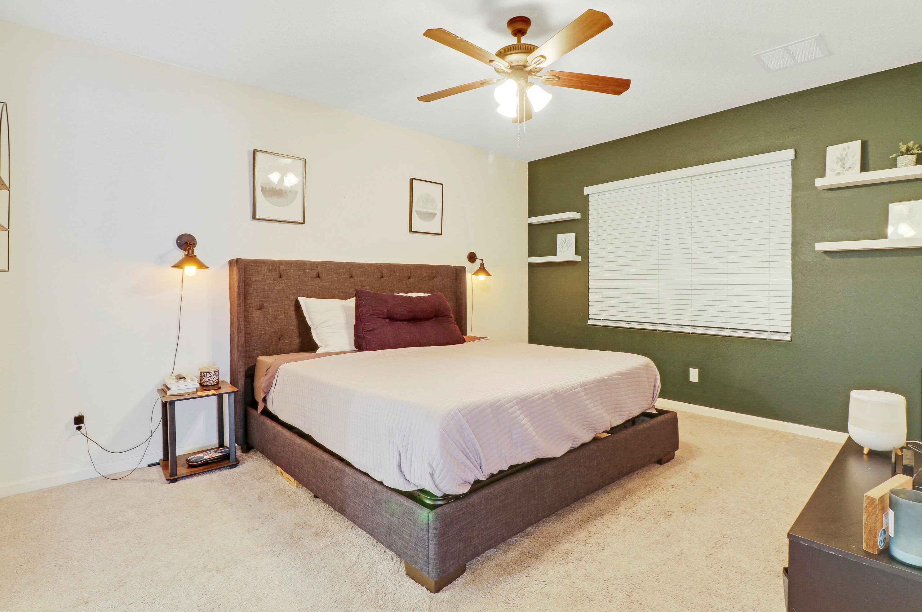 230 Milburn Cir, Fort Pierce FL  34953-5509 exterior