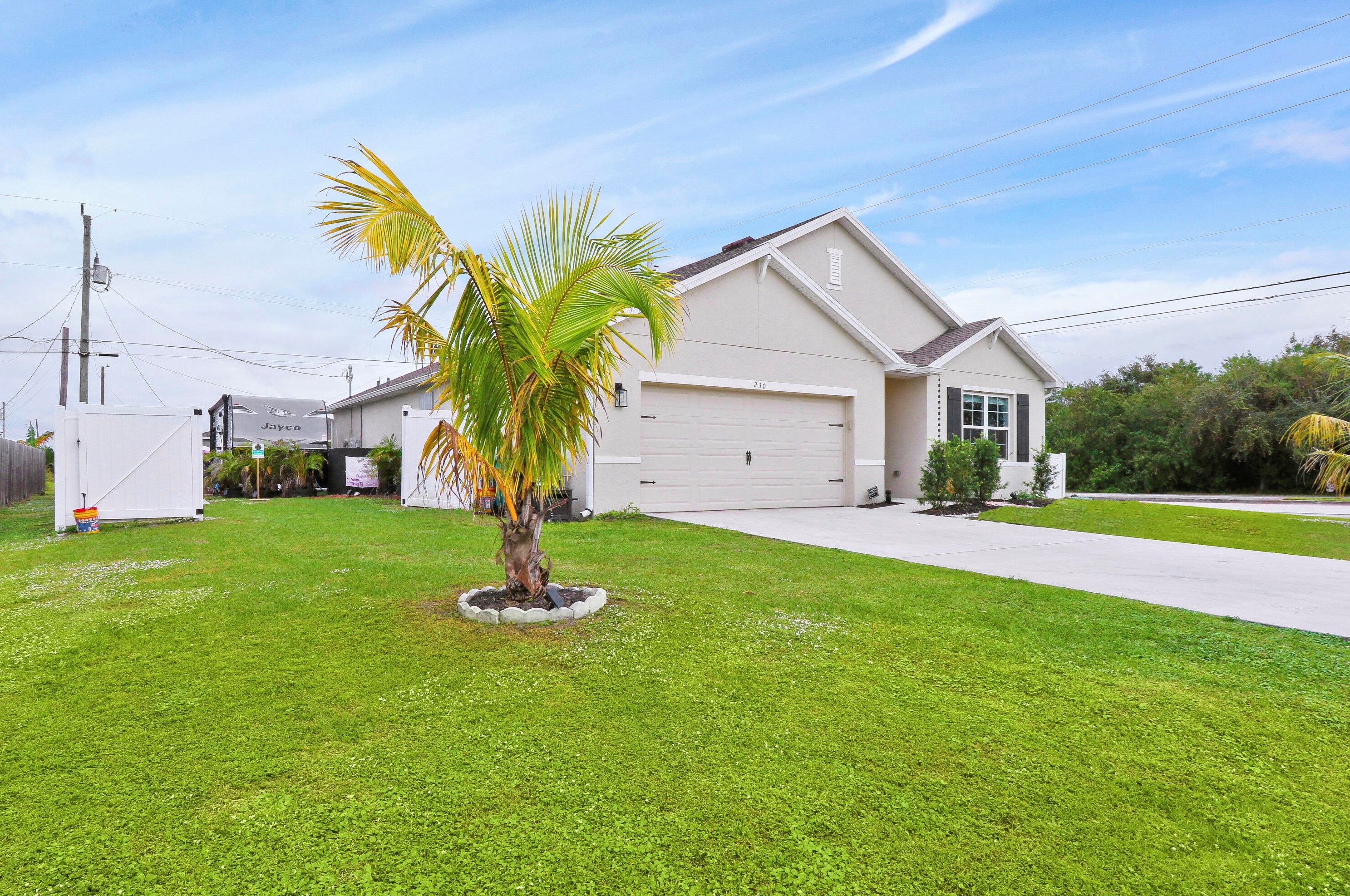 230 Milburn Cir, Fort Pierce FL  34953-5509 exterior