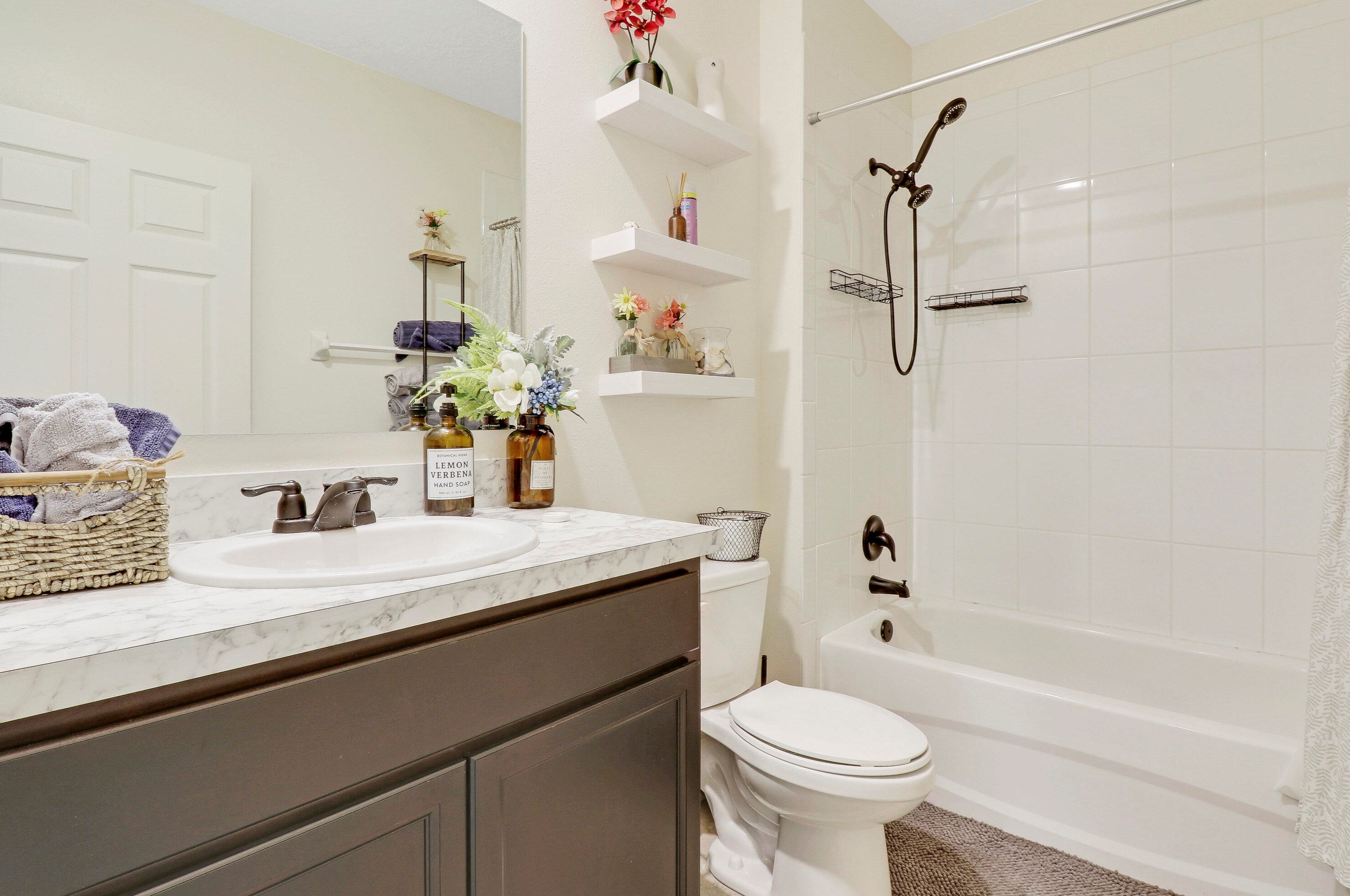 230 Milburn Cir, Fort Pierce FL  34953-5509 exterior